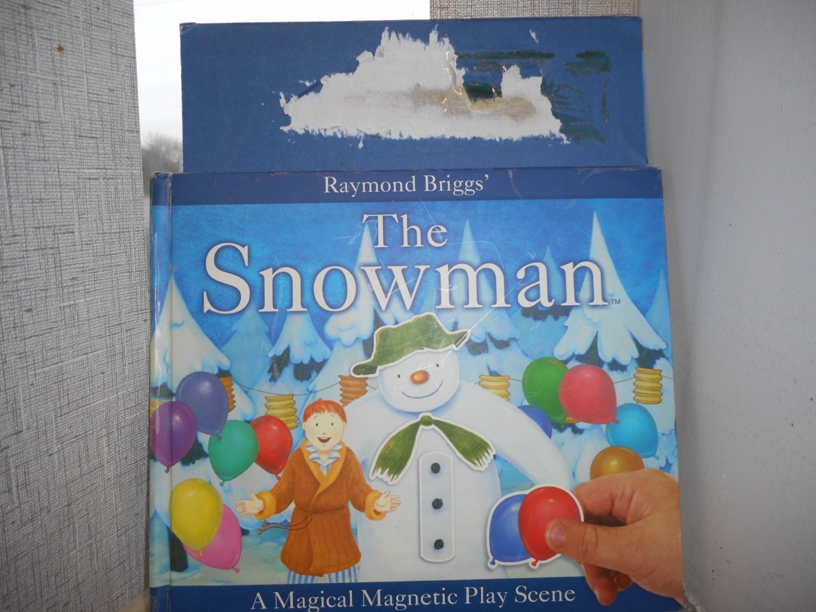 The "Snowman": Raymond Briggs, a Magical Magnetic Play Scene Tiptoi & Games