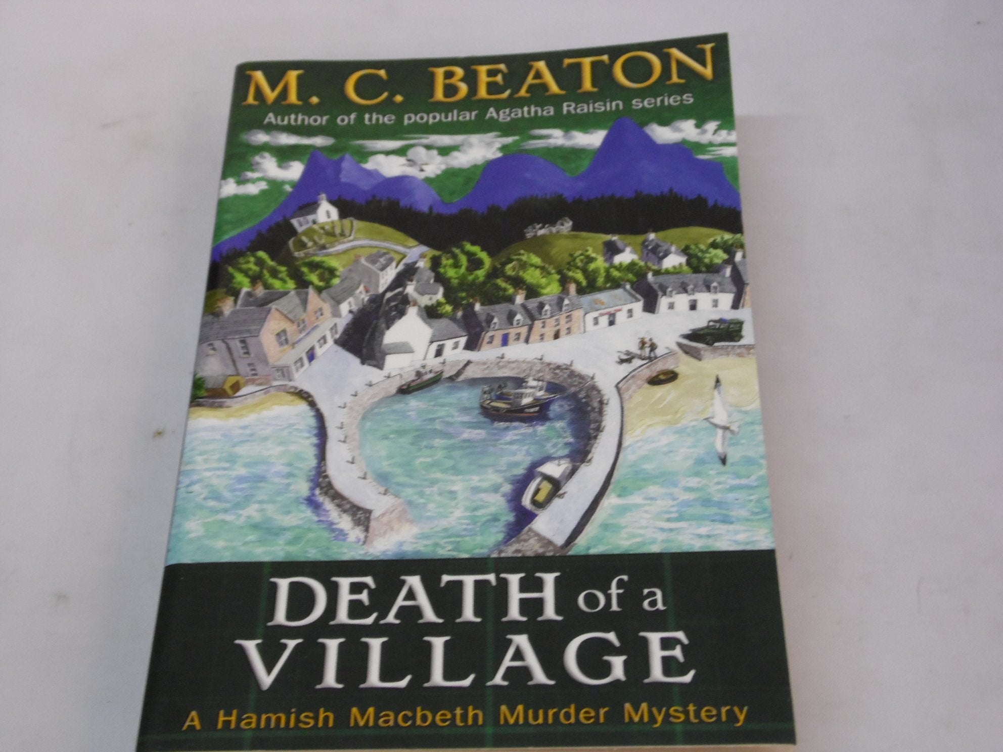 Death of a Village: A Hamish Macbeth Murder Mystery Contemporary literature