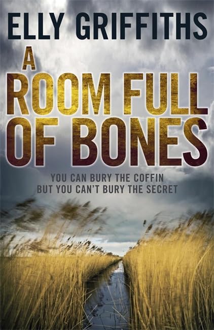 A Room Full of Bones: The Dr Ruth Galloway Mysteries 4 Contemporary literature