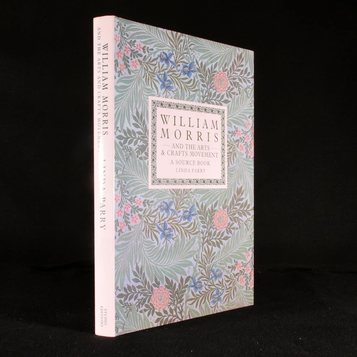 William Morris and the Arts and Crafts Movement book