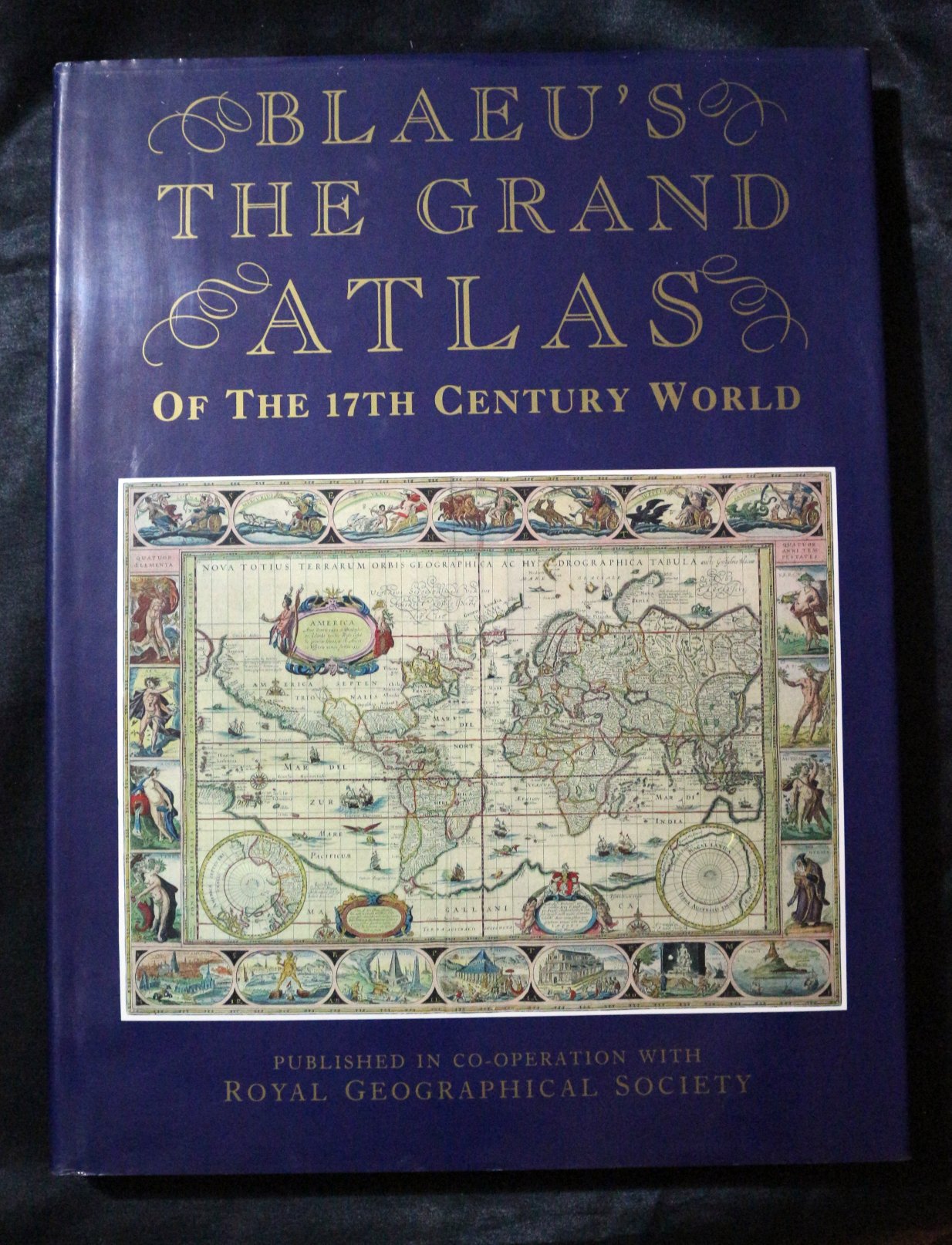 Grand Atlas of the Seventeenth Century World Books