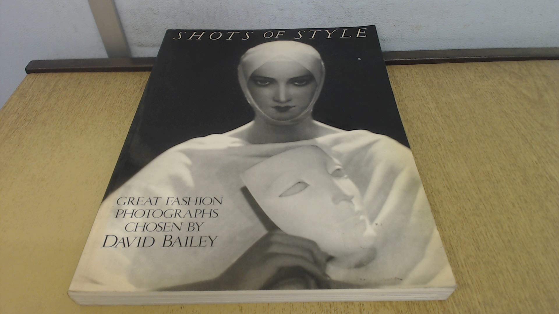 Shots of Style: Great Fashion Photographs Books