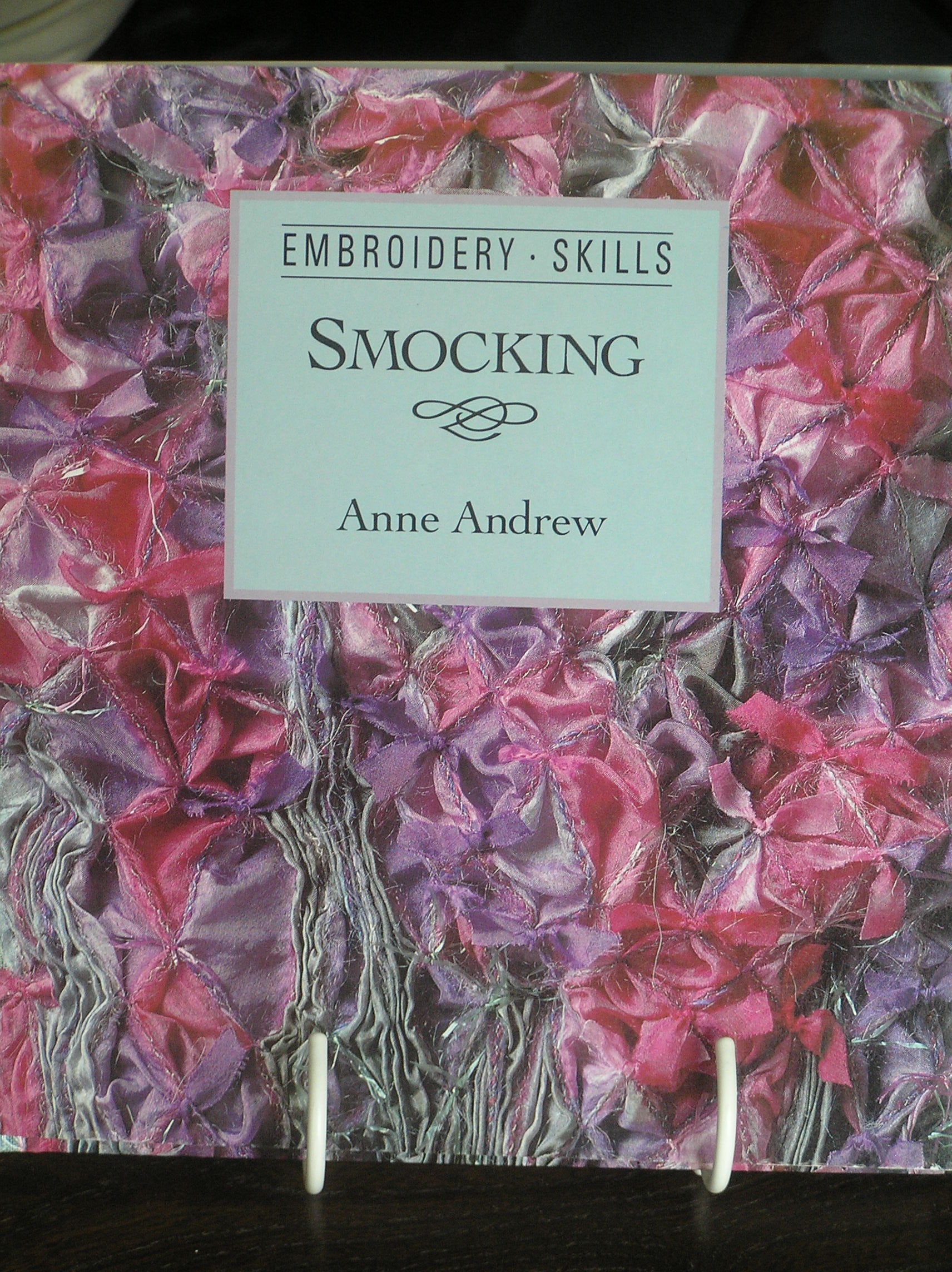 Smocking (Embroidery Skills Series) Film, Art & Culture