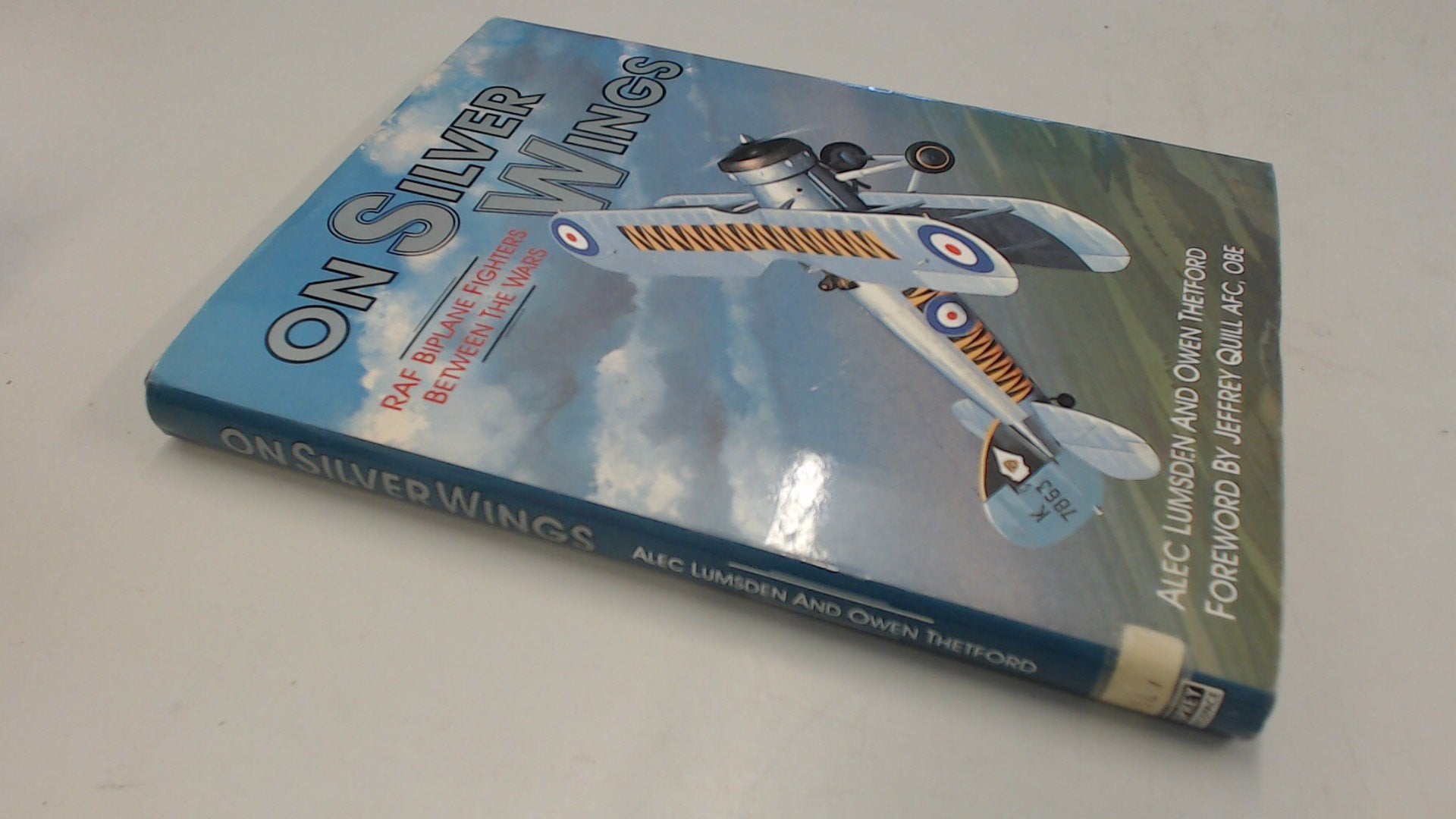 On Silver Wings: Raf Biplane Fighters Between the Wars (Osprey Classic Aircraft) Social Sciences
