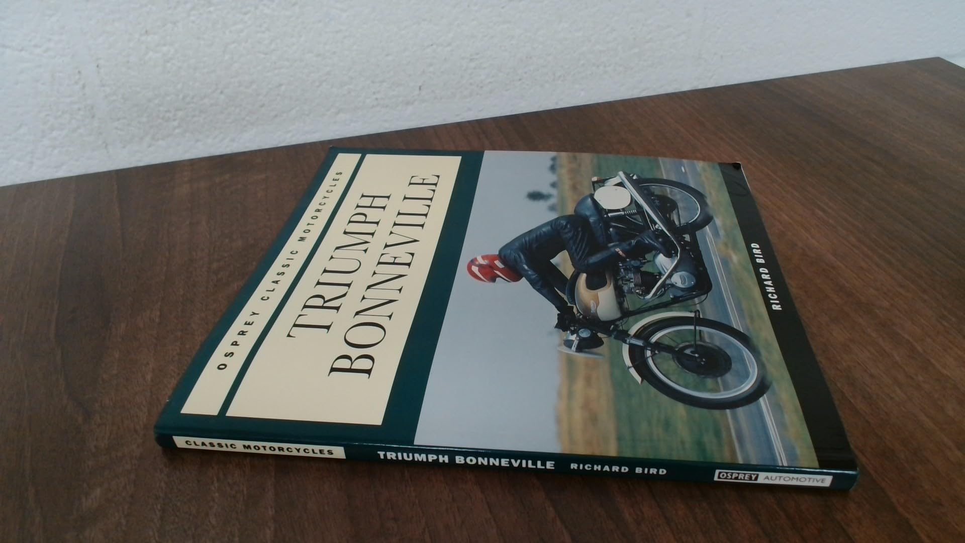 Triumph Bonneville (Osprey Classic Motorcycles) Media & Communication