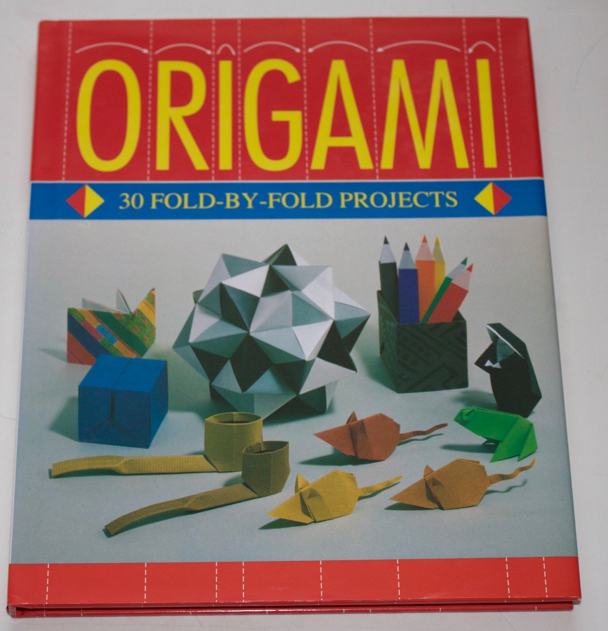 Origami: 30 Fold-by-fold Projects Hobbies & Crafts Books