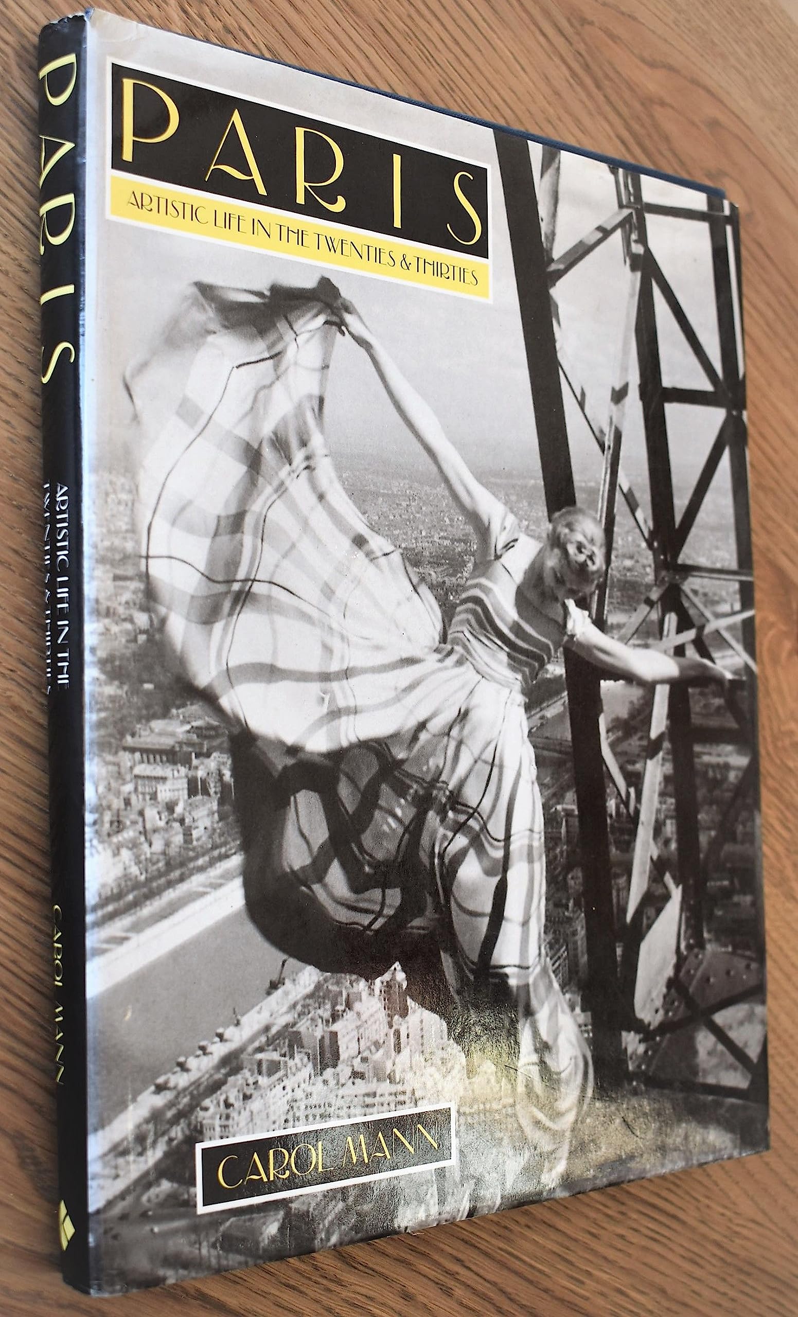 Paris: Artistic Life in the 20s & 30s: artistic life in the twenties and thirties Social Sciences