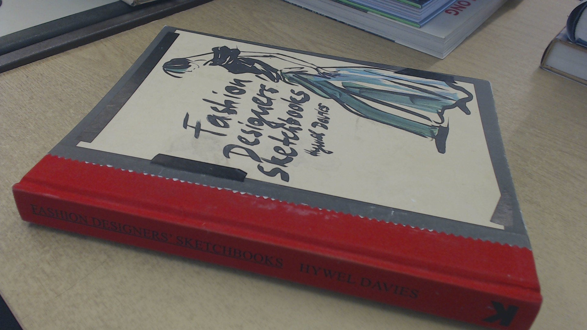 Fashion Designers´ Sketchbooks Architecture