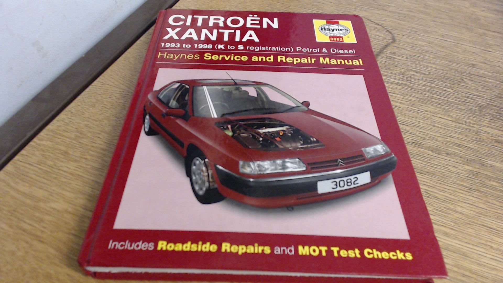 Citroen Xantia (1993-98)Service and Repair Manual (Haynes Service and Repair Manuals) book