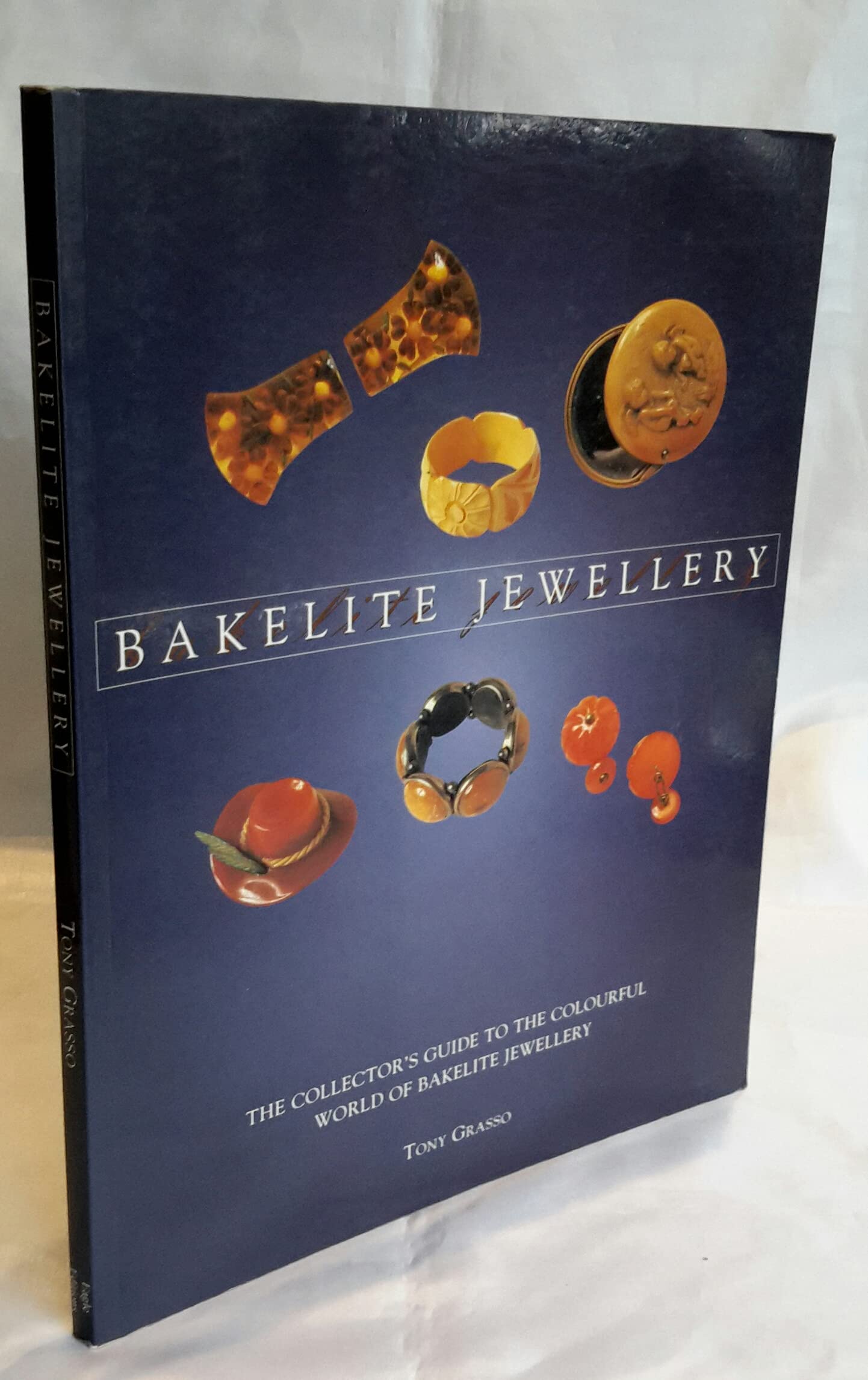 Bakelite Jewellery: The Collector's Guide to the Colourful World of Bakelite Jewellery Books