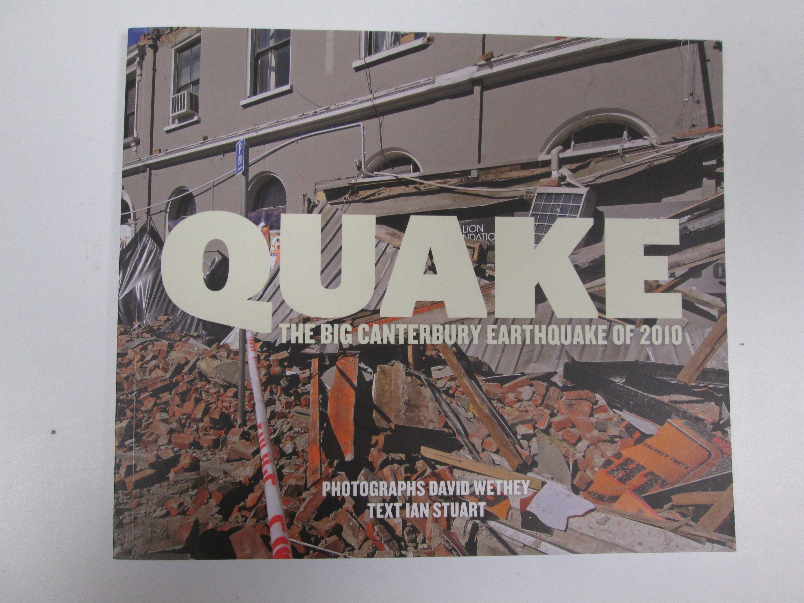 Quake. The Big Canterbury Earthquake of 2010 Books