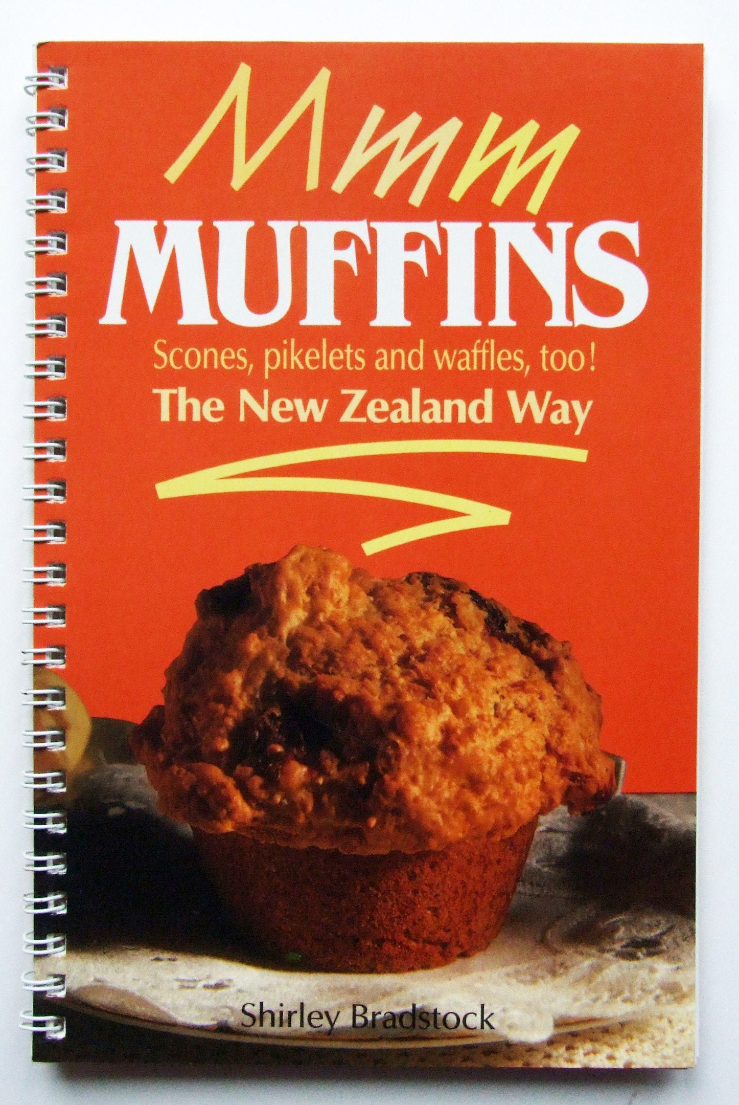 Muffins: Scones, Pikelets and Waffles Too Leisure, Home & Garden