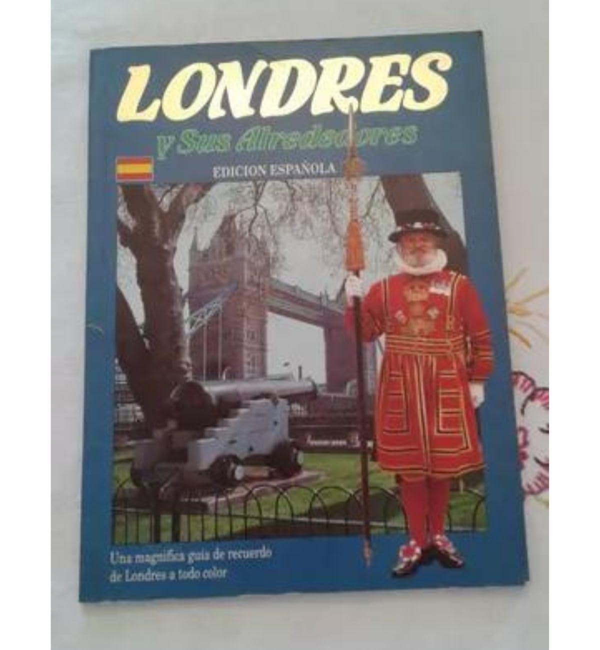 In and Around London (In & Around S.) Travel Books