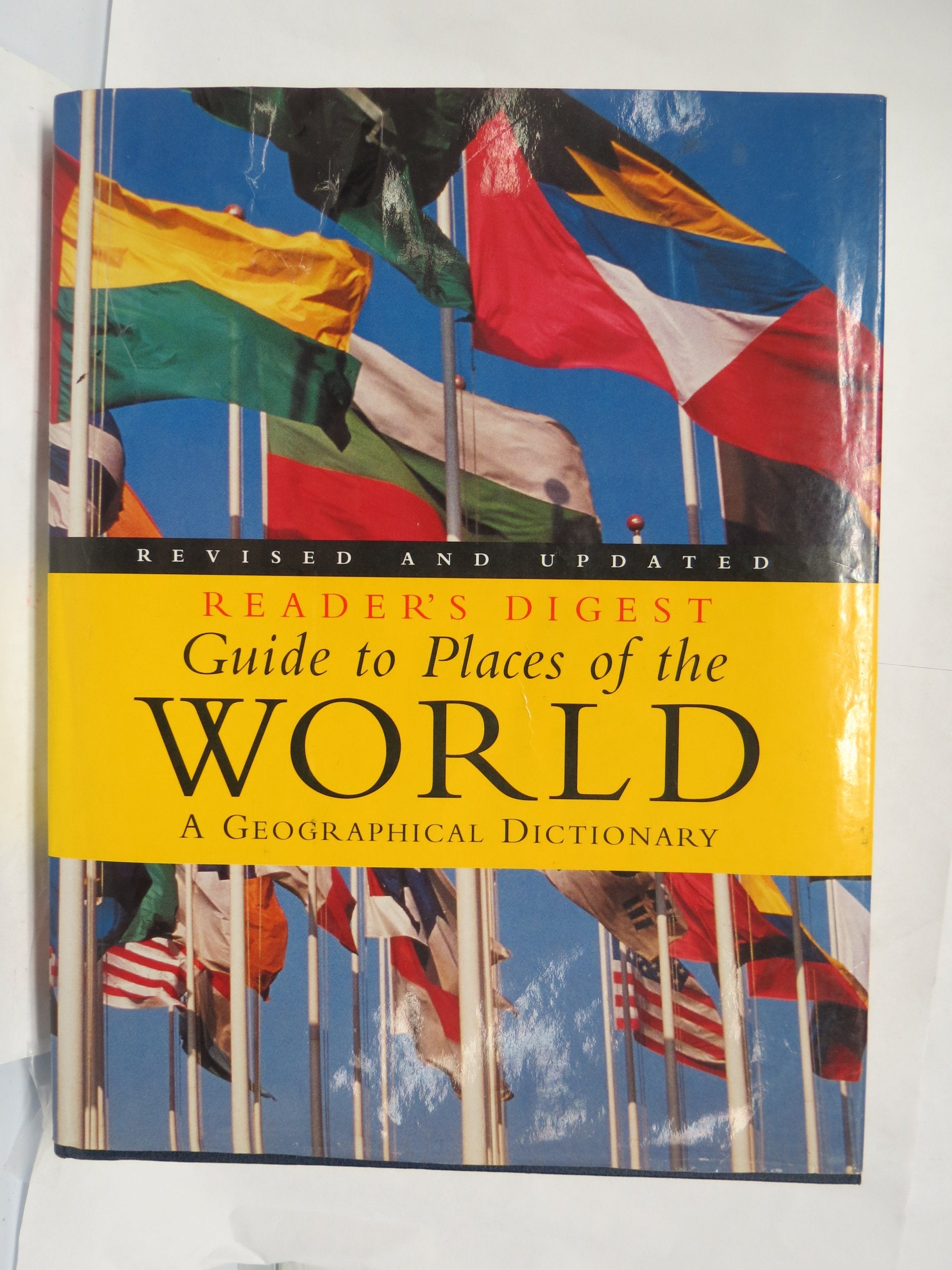 Guide to Places of the World (Reader's Digest Guide to Places of the World) Reference Books