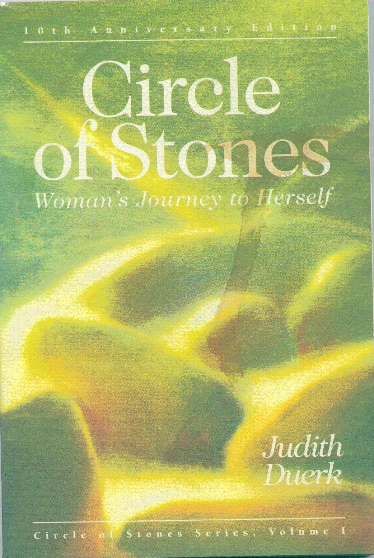 Circle of Stones: Woman's Journey to Herself (Circle of stones series) Religion & Esotericism