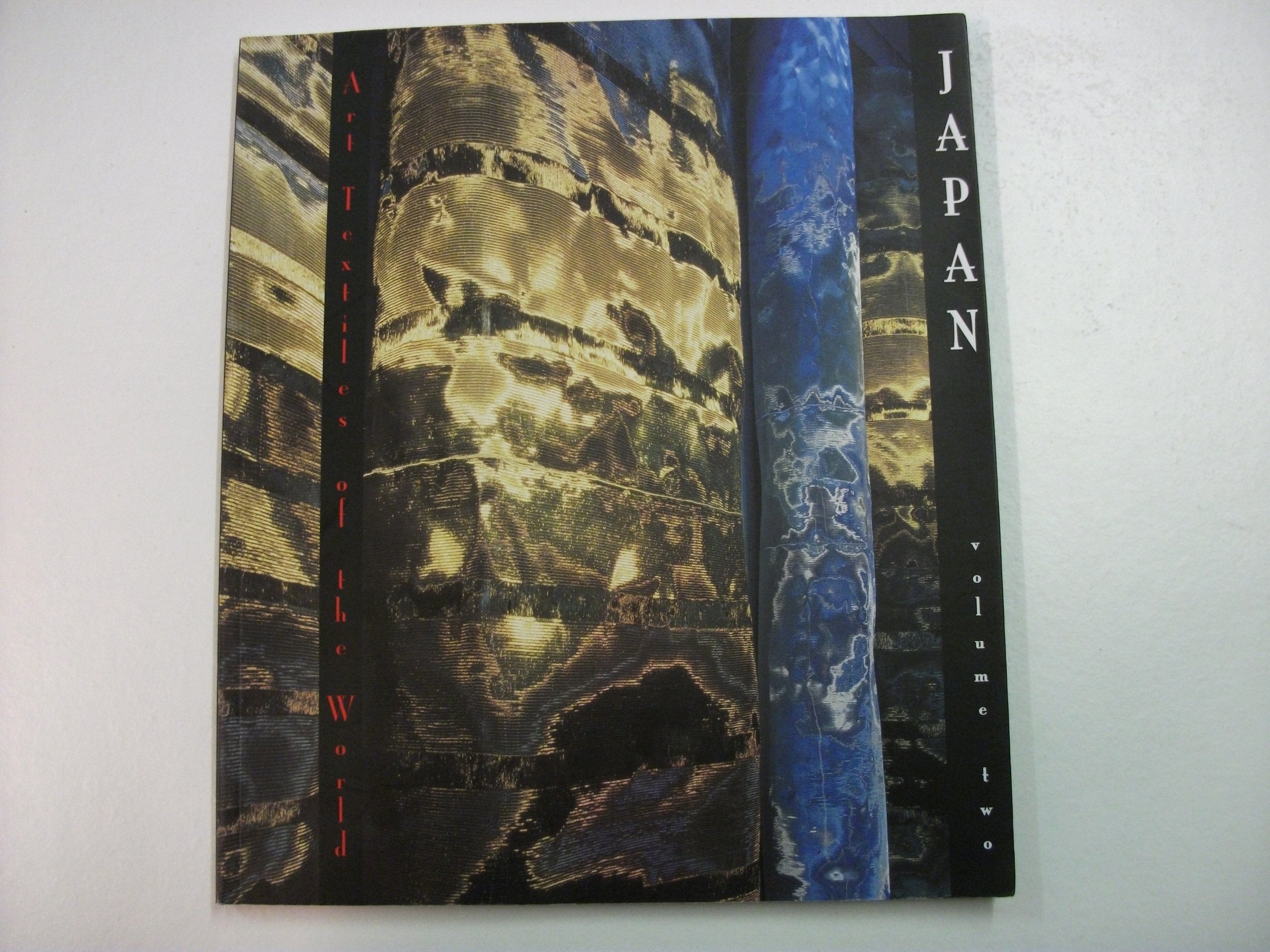 Japan: v.2 (Art Textiles of the World S.) book