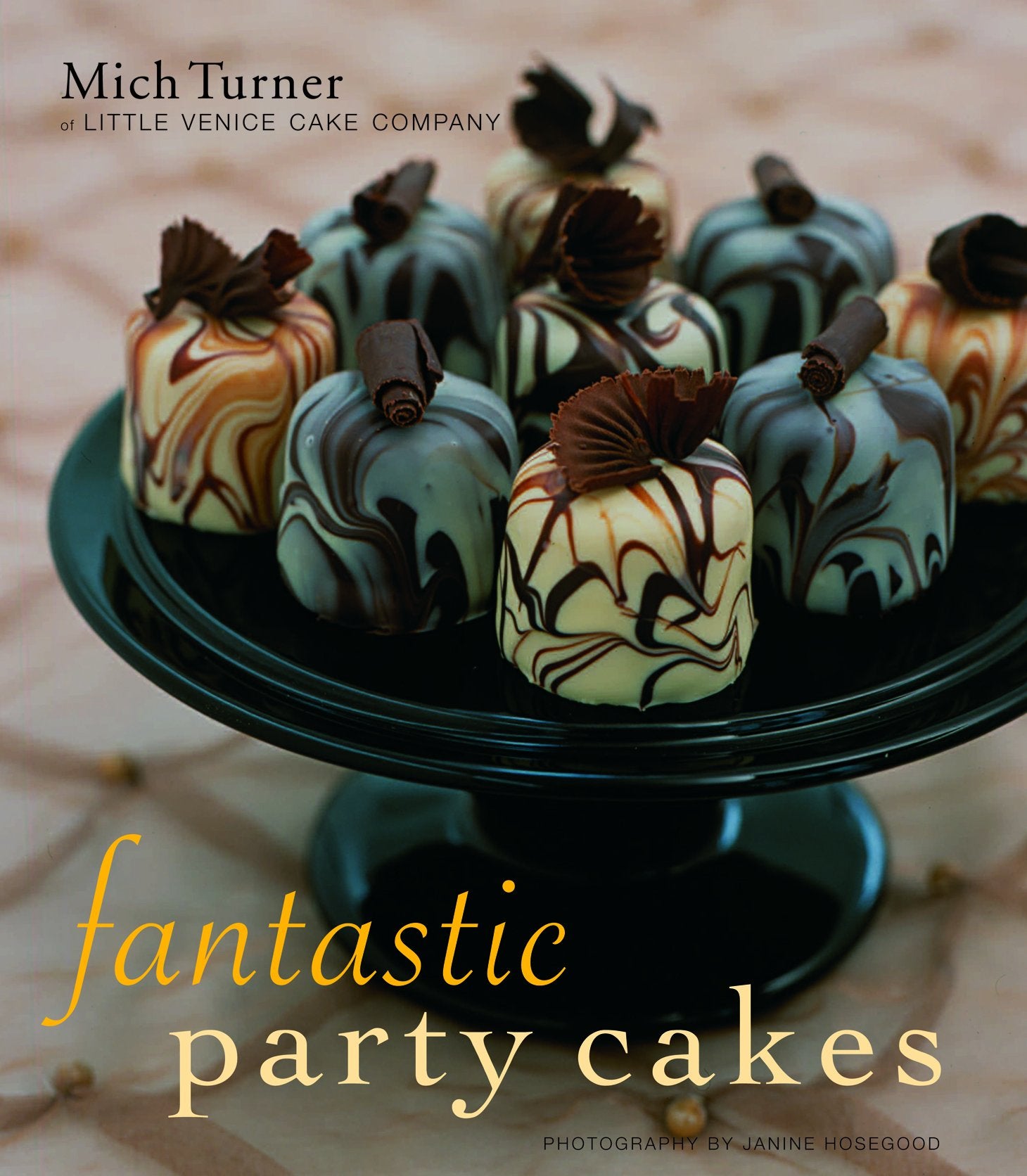 Fantastic Party Cakes: A Step-By-Step Guide to Designing and Decorating Spectacular Party Cakes Leisure, Home & Garden