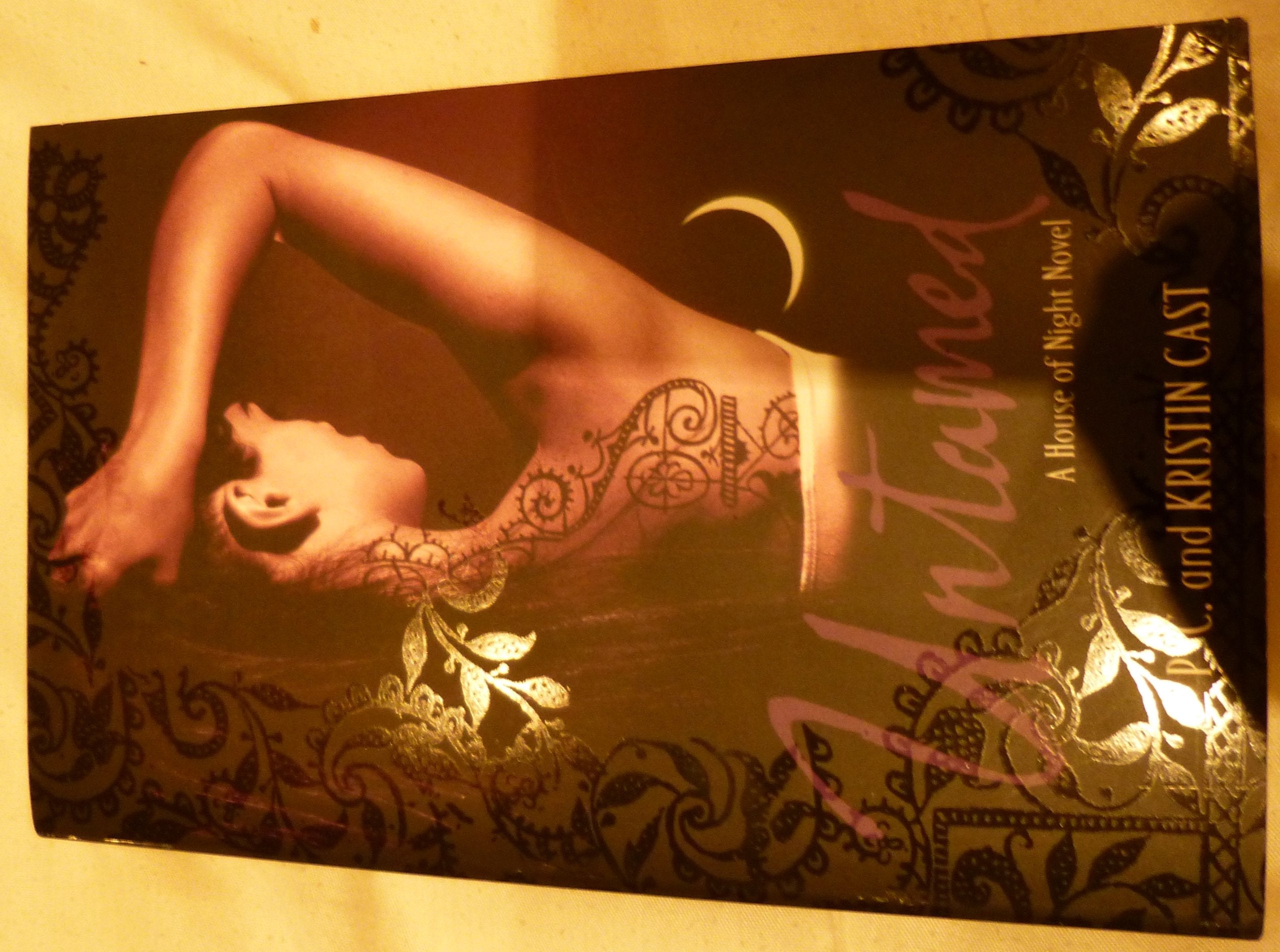 Untamed: Number 4 in series (House of Night) Vampires & Bit-Lit