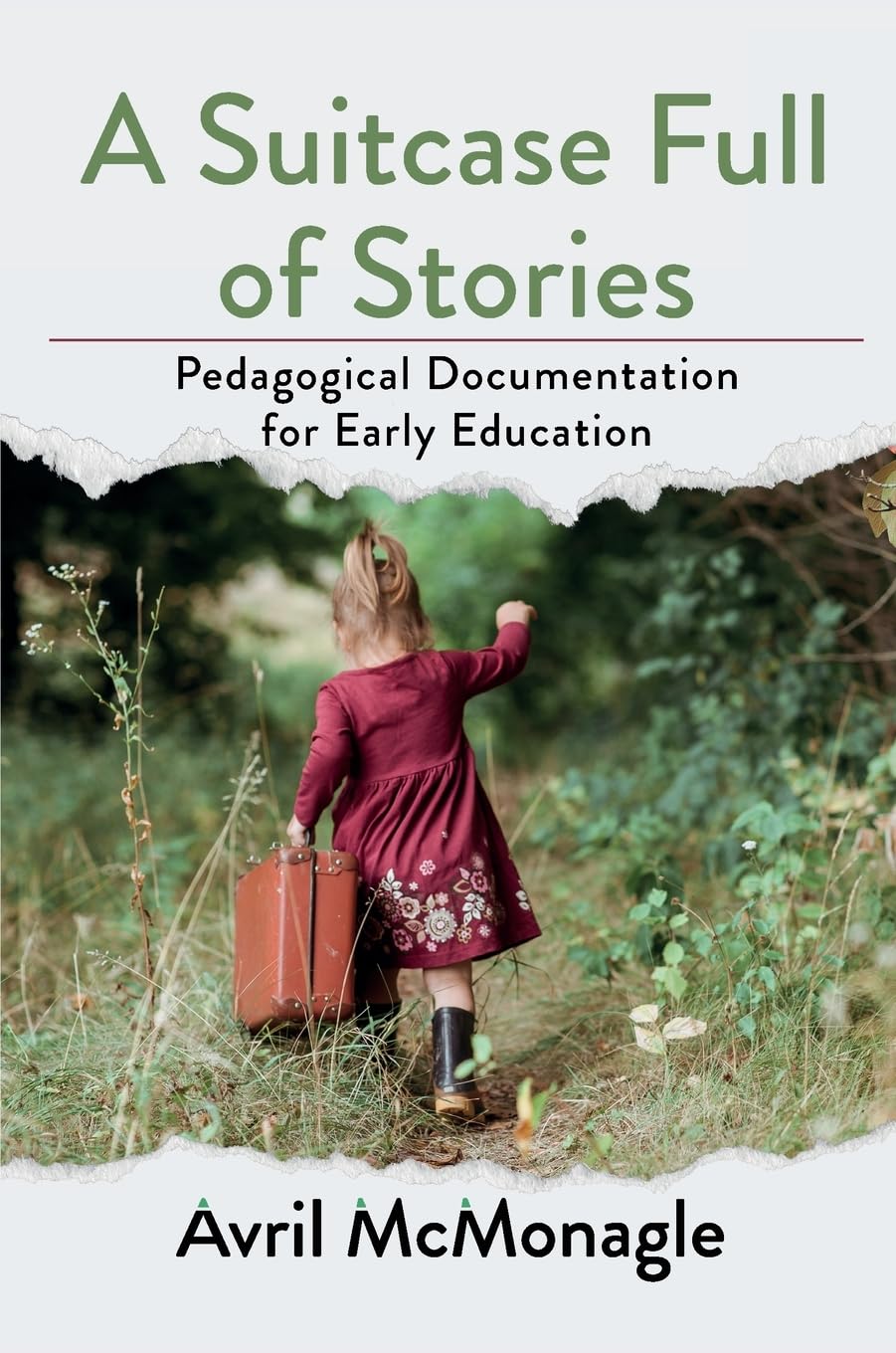 A Suitcase Full of Stories: Pedagogical Documentation for Early Education Study Guides