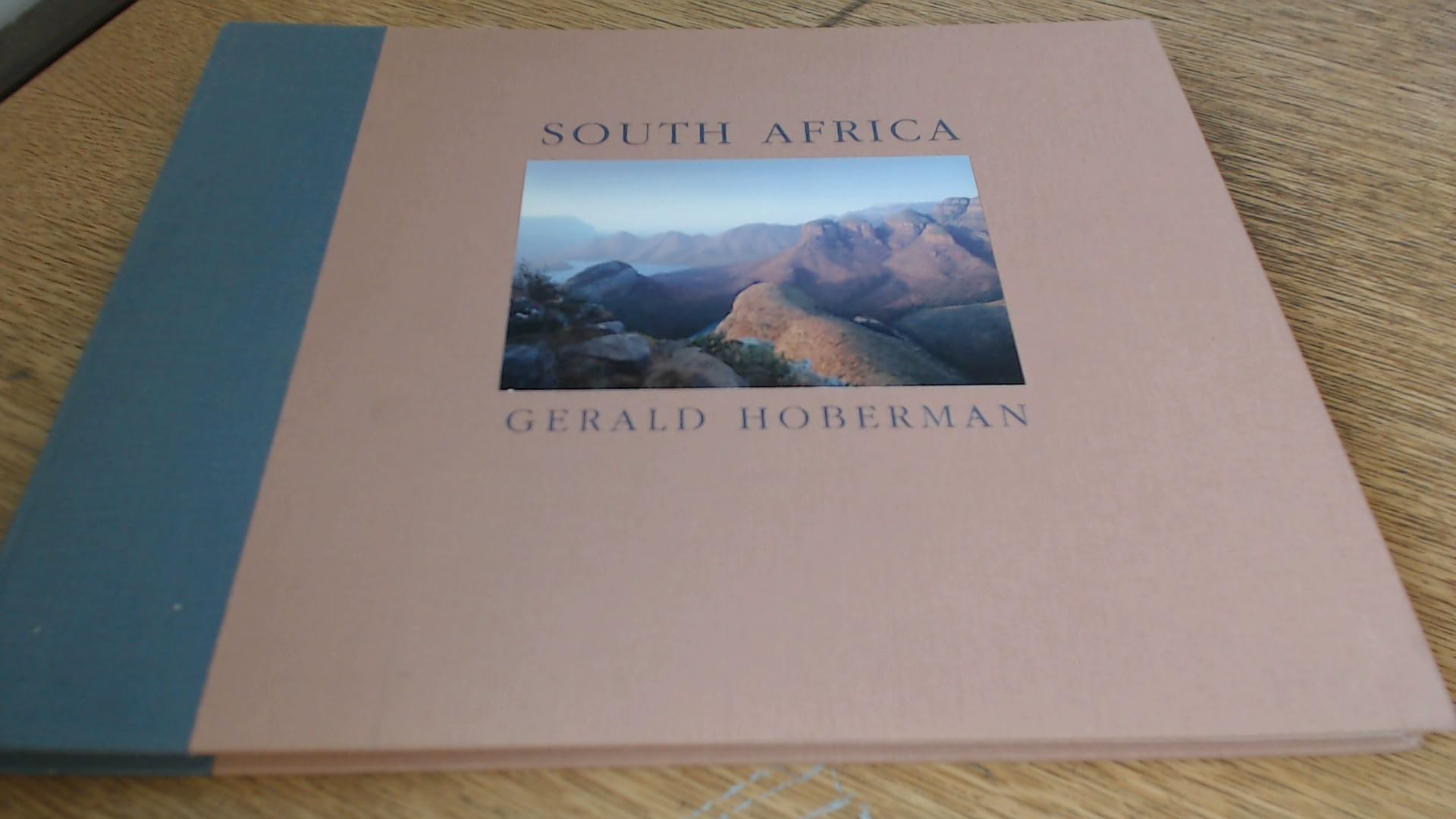 South Africa: Photographs in Celebration of the Splendour and Diversity of this Jewel of the African Continent Photography