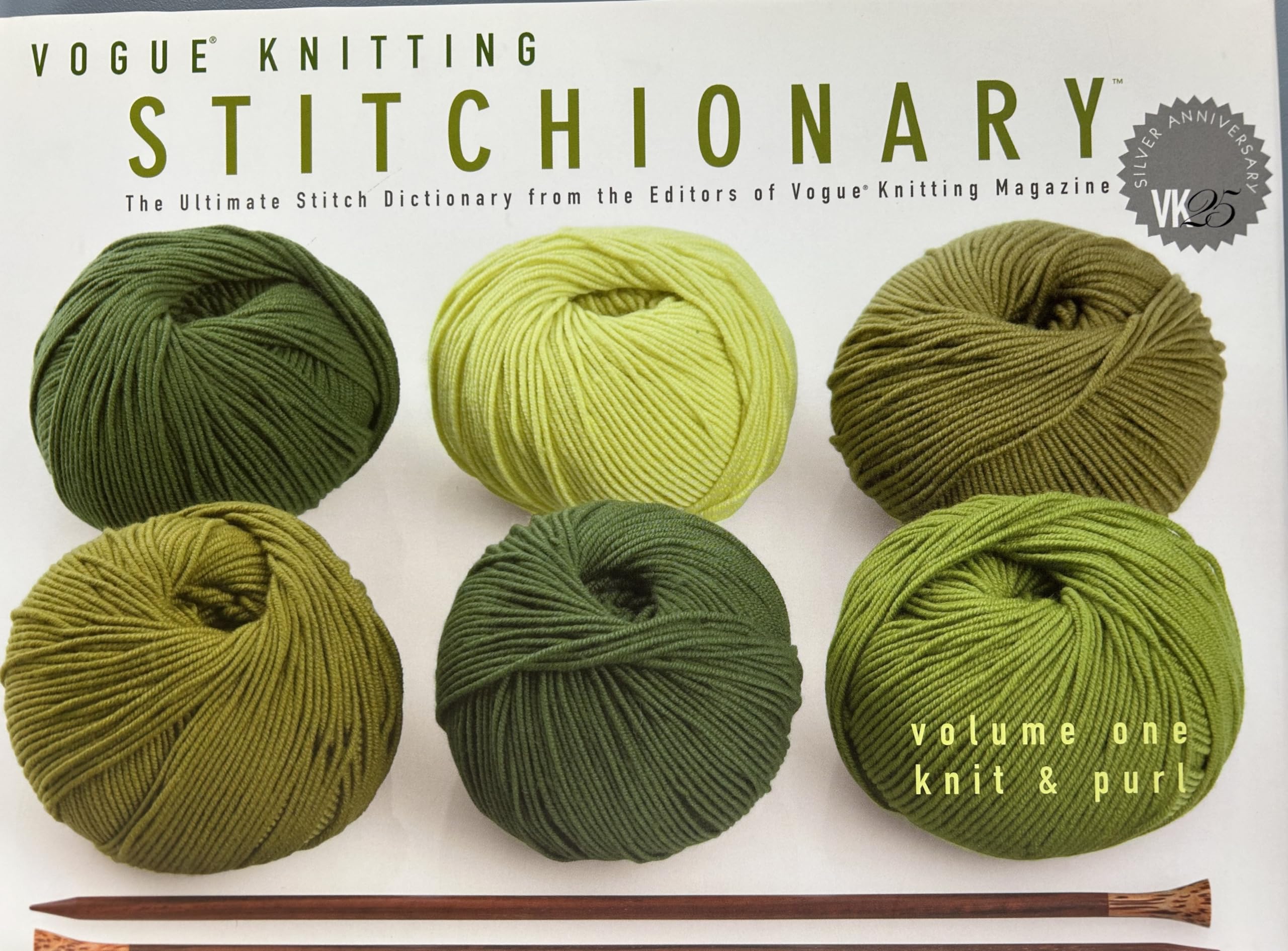 Vogue Knitting Stitchionary: Knit & Purl; The Ultimate Stitch Dictionary From The Editors Of Vogue Knitting Magazine (1) ("Vogue Knitting" Stitchionary: The Ultimate Stitch Dictionary, Band 1) Hobbies & Crafts