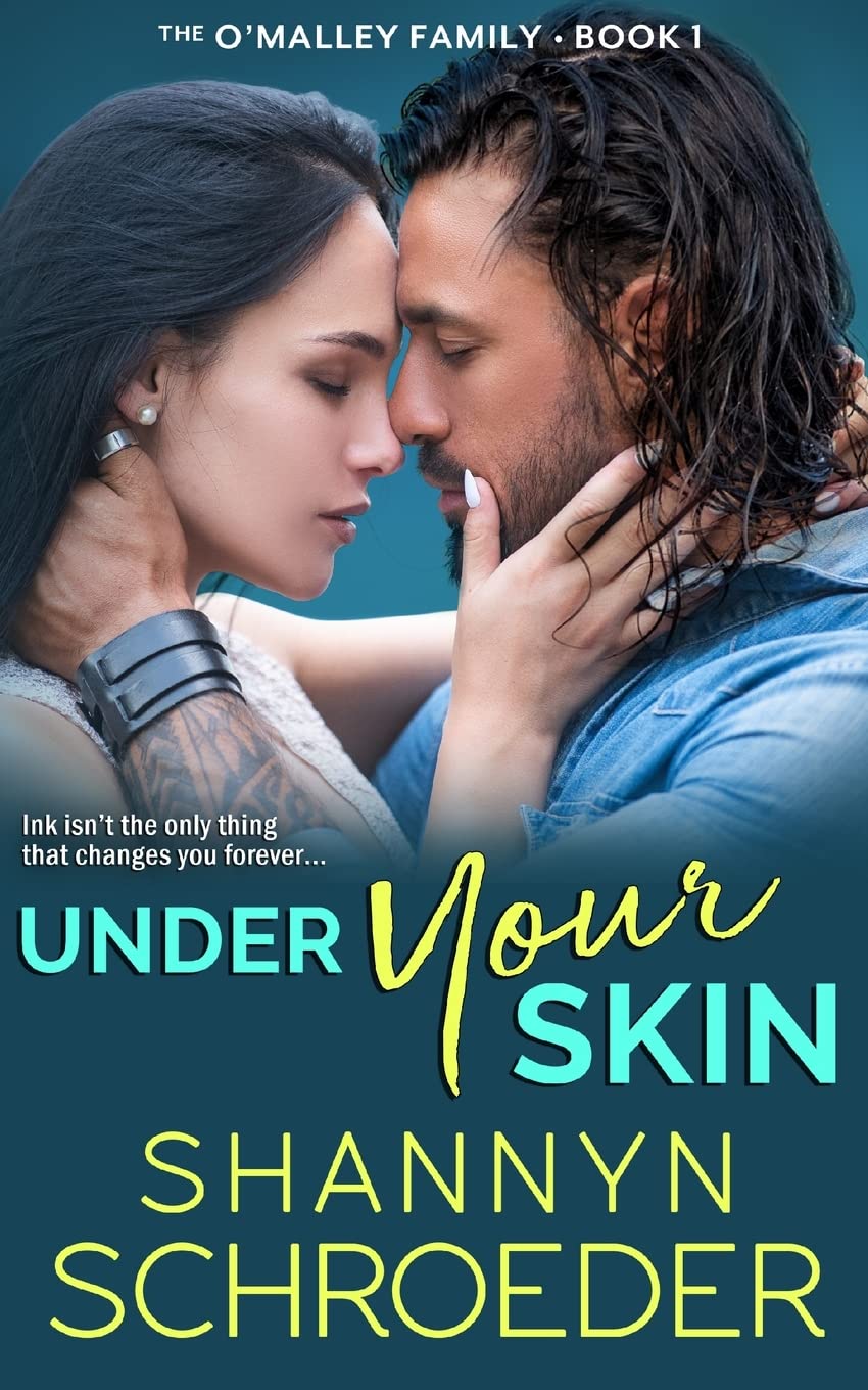 Under Your Skin: A Grumpy-Sunshine Chicago Irish Family Steamy Contemporary Romance (The O'Malley Family, Band 1) Contemporary literature Books