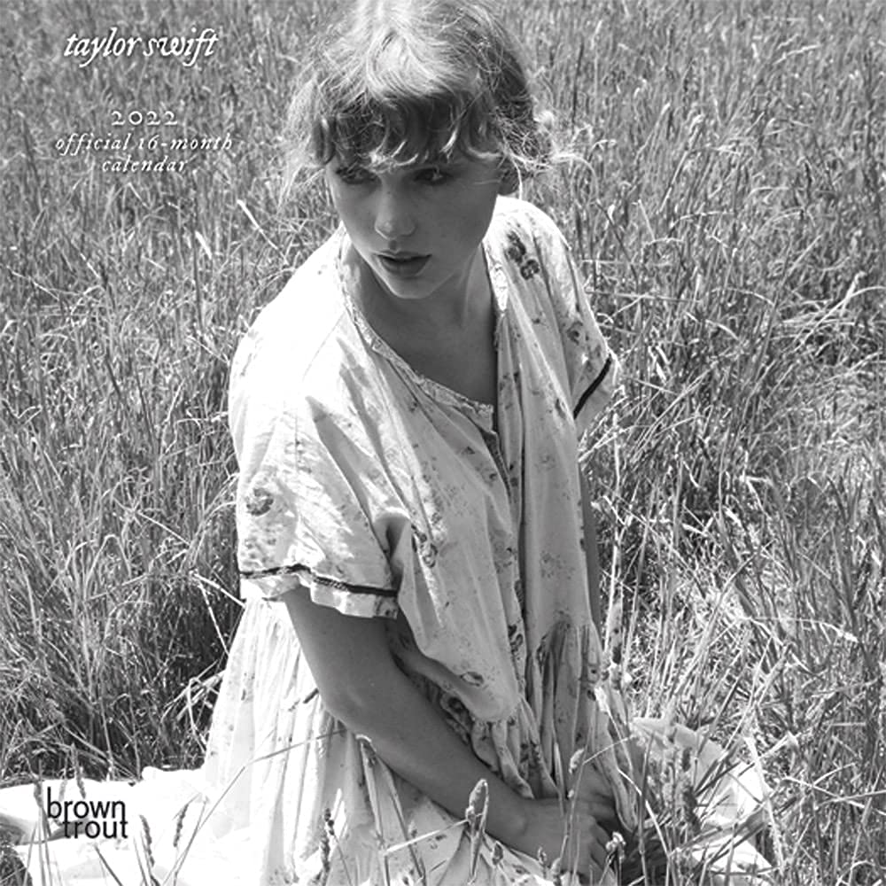 Taylor Swift OFFICIAL 2022 7 x 7 Inch Monthly Mini Wall Calendar, Music Pop Singer Songwriter Celebrity Arts & Music