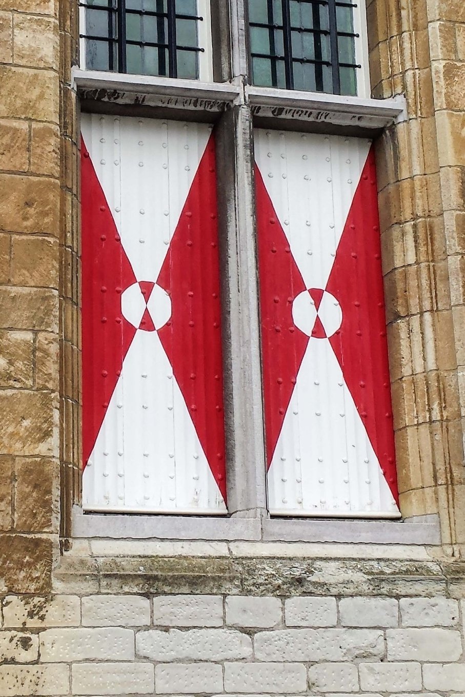 Product Image: Red and White Windows Facade Netherlands Journal: 150 Page Lined Notebook/Diary