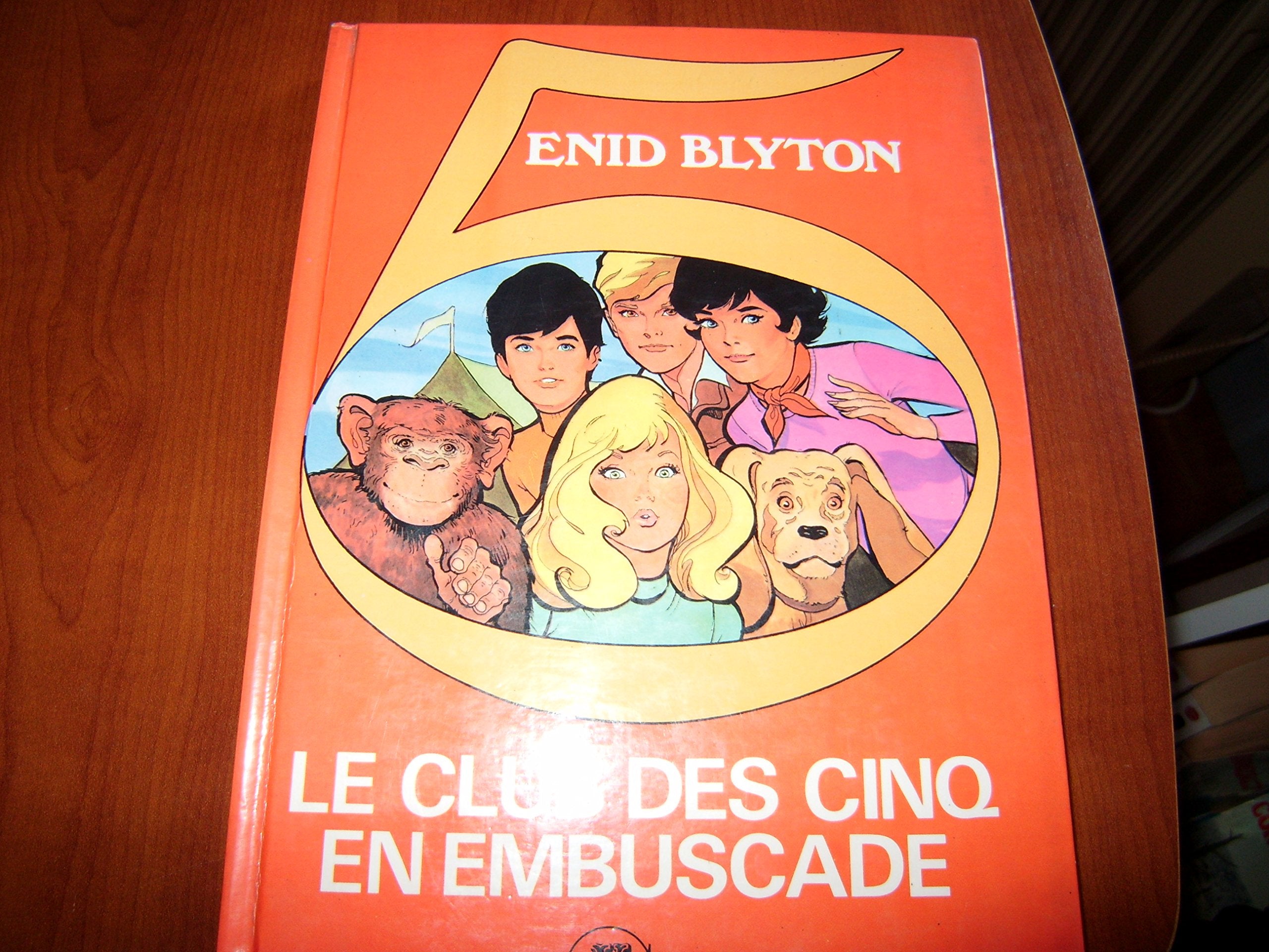 Le Club des cinq en embuscade (Collection vermeille) book