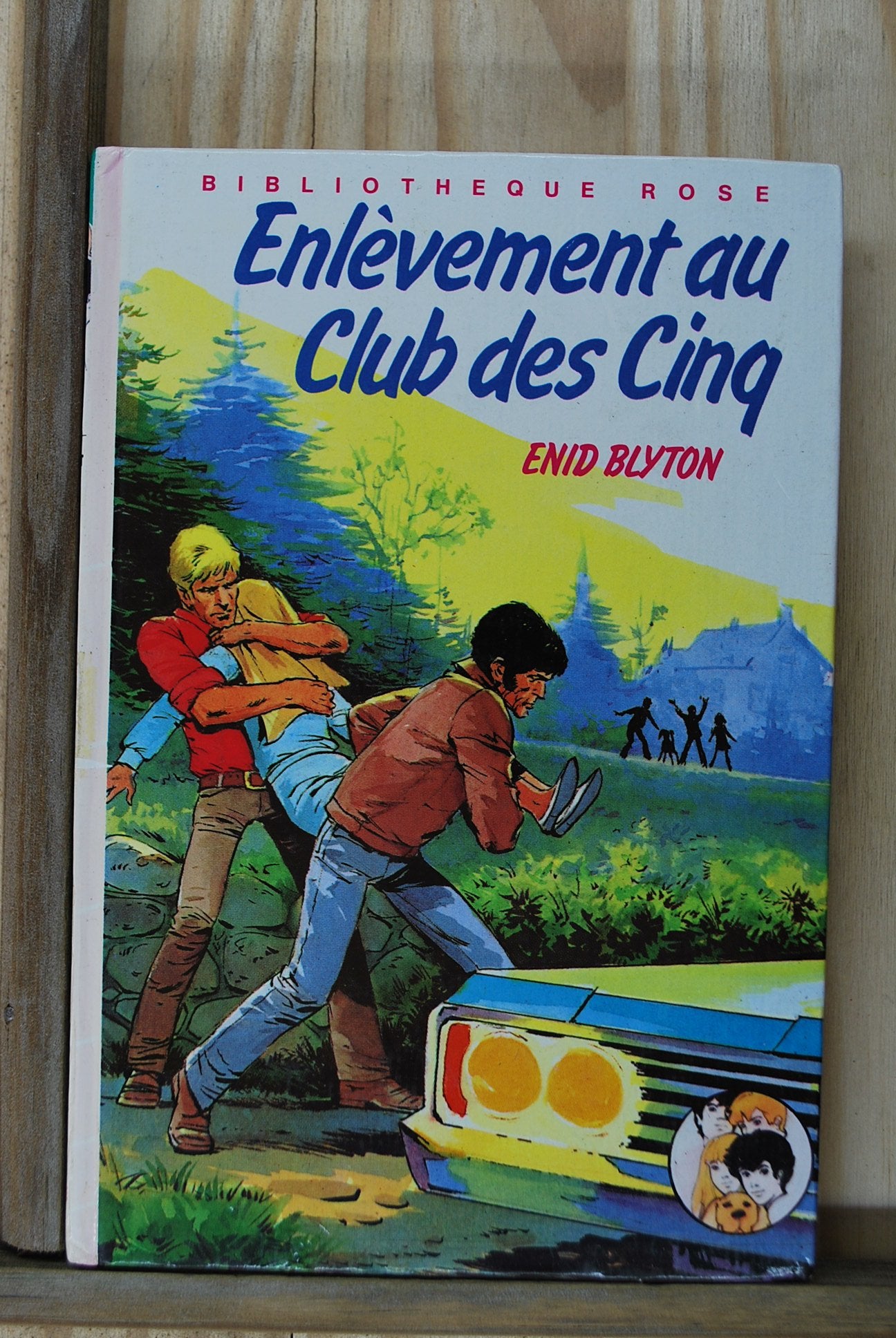 Enlevement au club des cinq : Collection : Bibliotheque rose cartonnee Books
