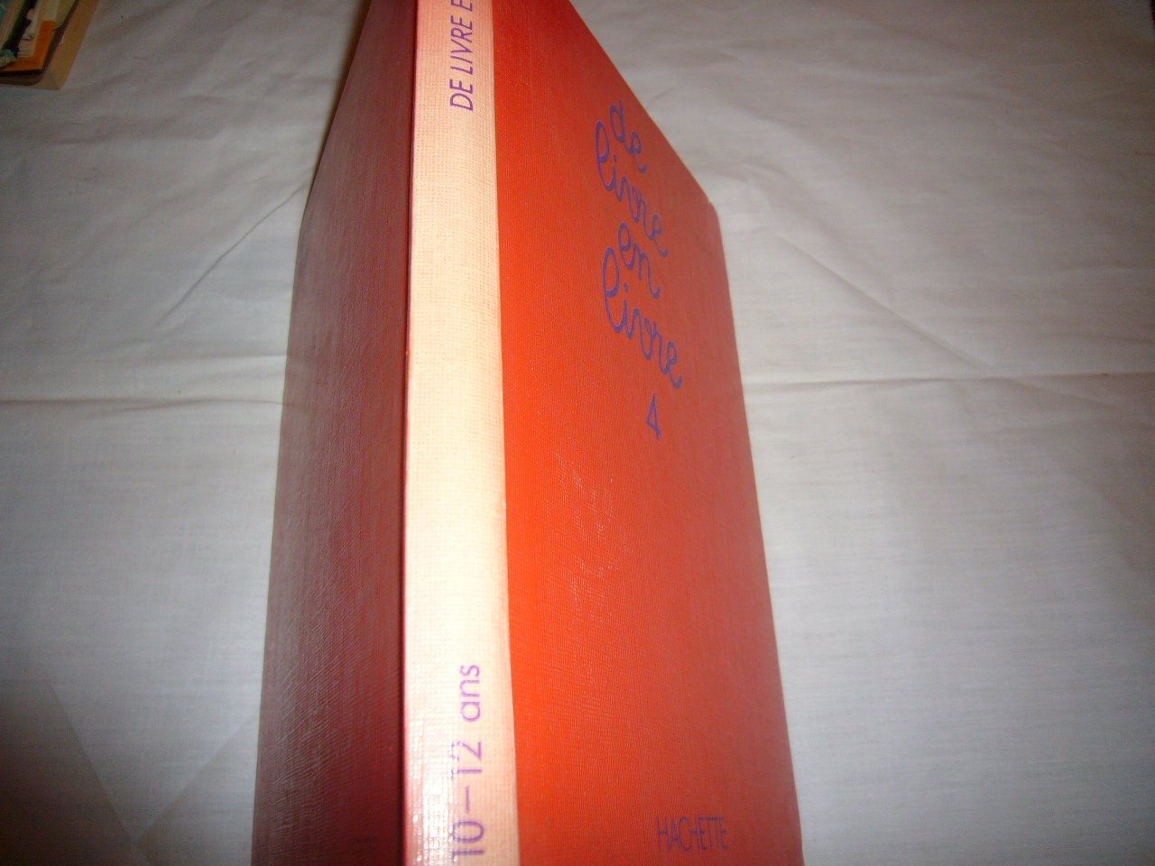 DE LIVRE EN LIVRE T04 CM2 book