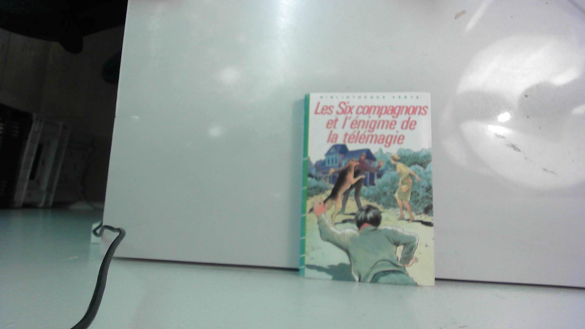 Les Six compagnons et l'énigme de la télémagie (Bibliothèque verte) book
