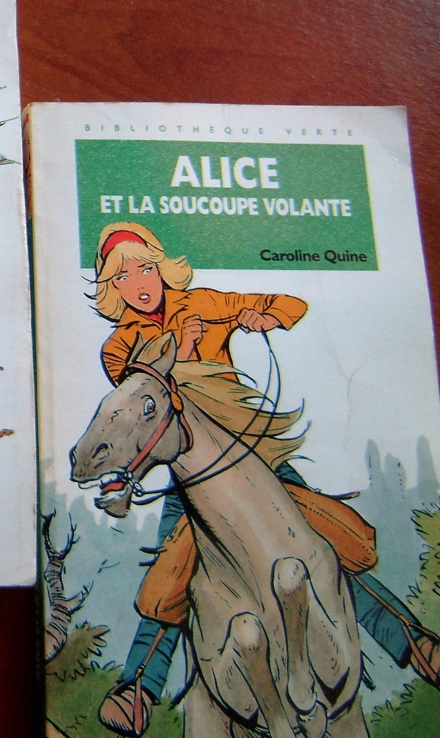 Alice et la soucoupe volante Books