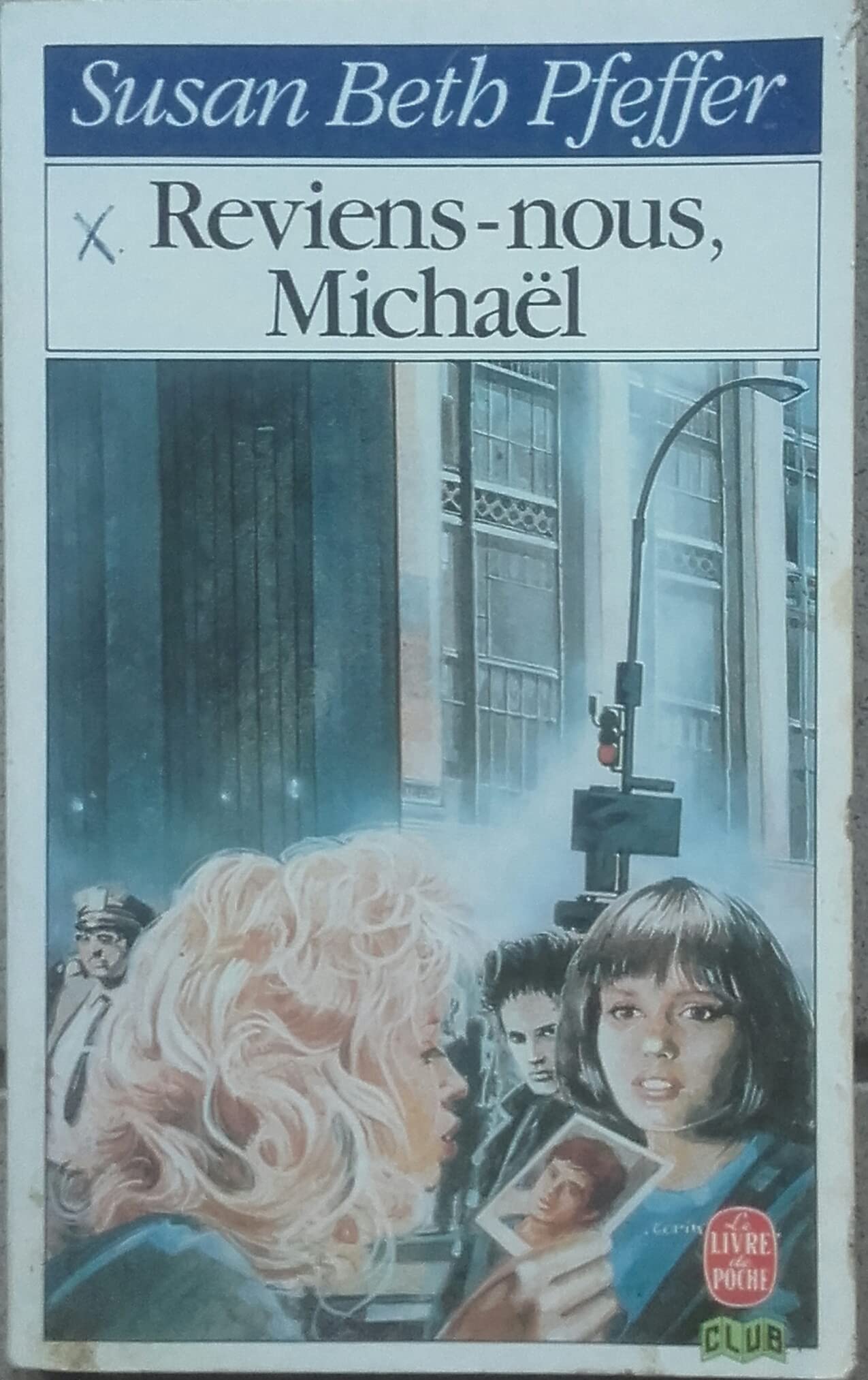 Reviens-nous, Mickaël. Books