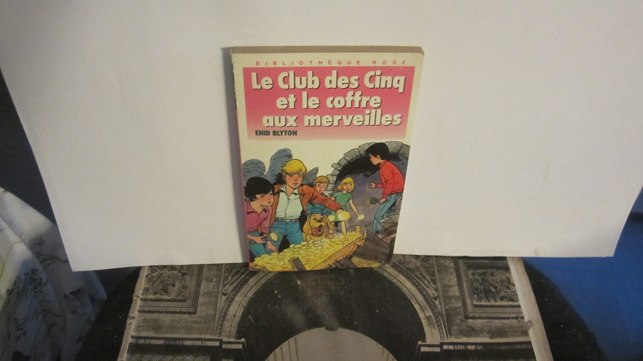 Le Club des Cinq et le coffre aux merveilles (Bibliothèque rose) Books