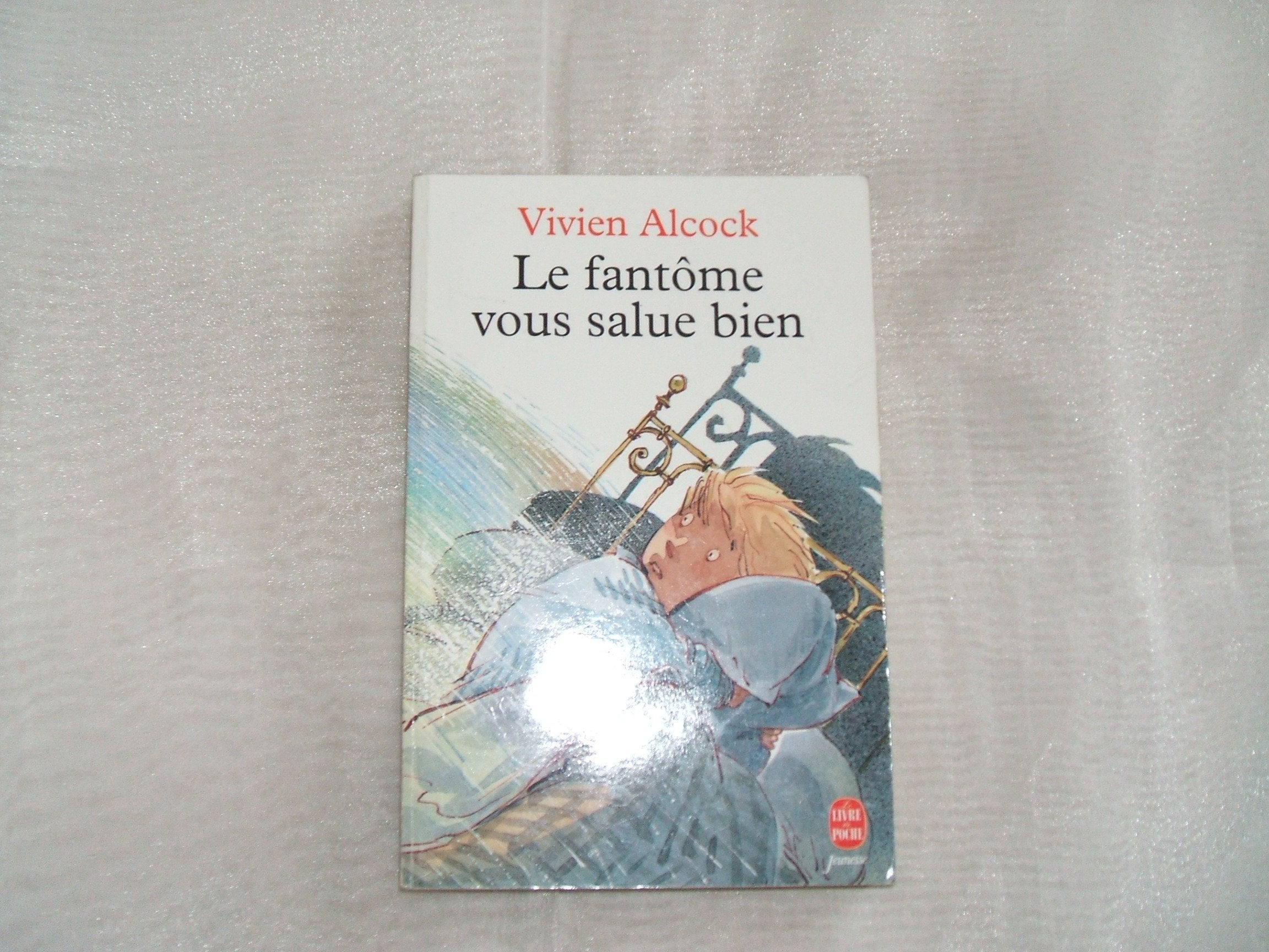 Le fantôme vous salue bien 020597 (Hjr Poche Jeun.) Books