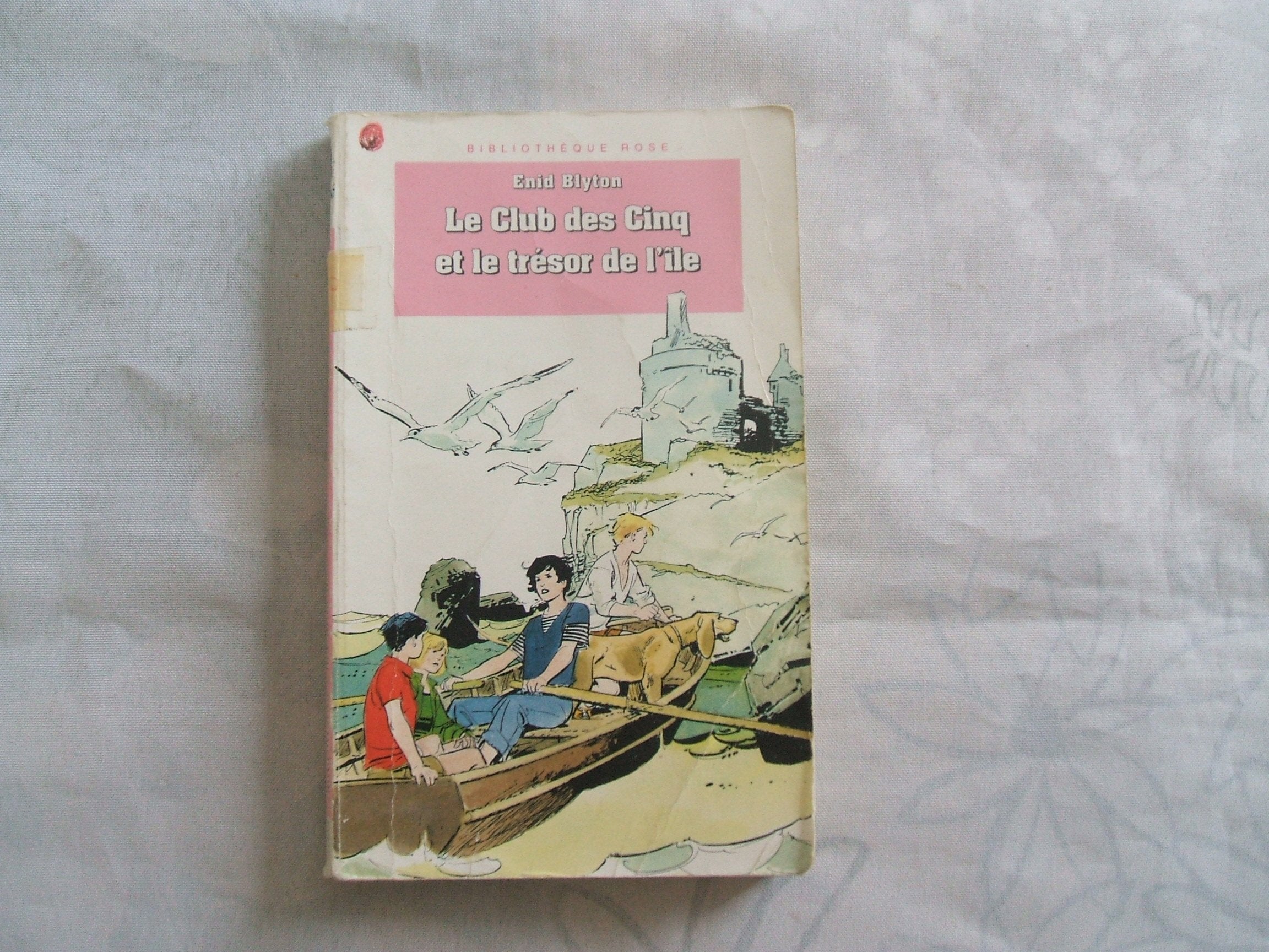 Le Club des Cinq et le trésor de l'île book