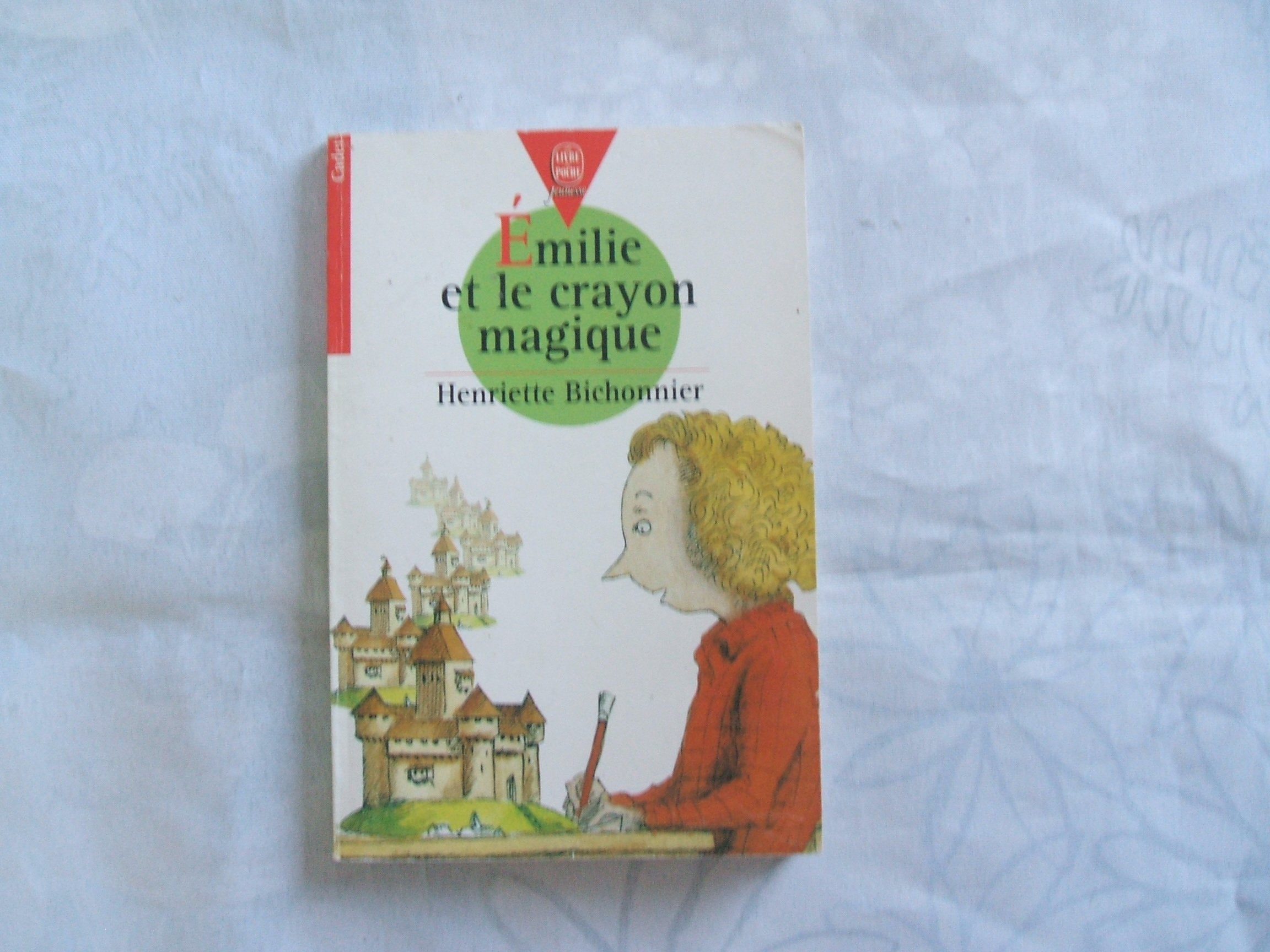 Émilie et le crayon magique Books