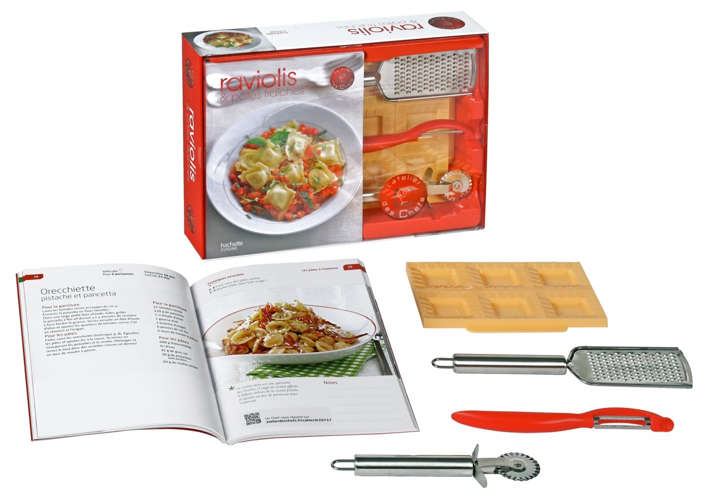 Raviolis & pâtes fraîches: Avec 1 râpe à parmesan, 1 pèle-tomate, 1 roulette à pâte, 1 moule à ravioli book