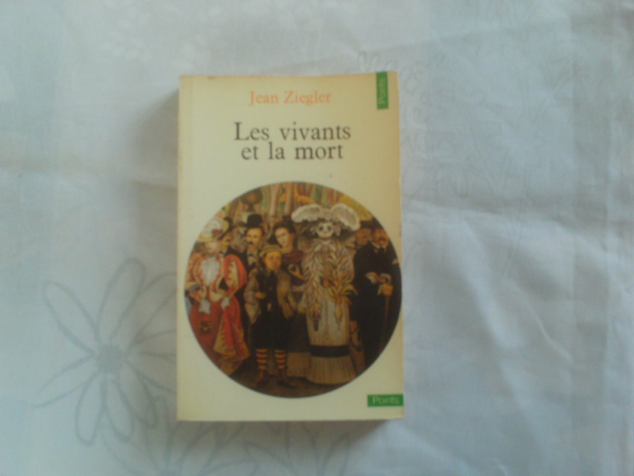 Les Vivants et la mort Books