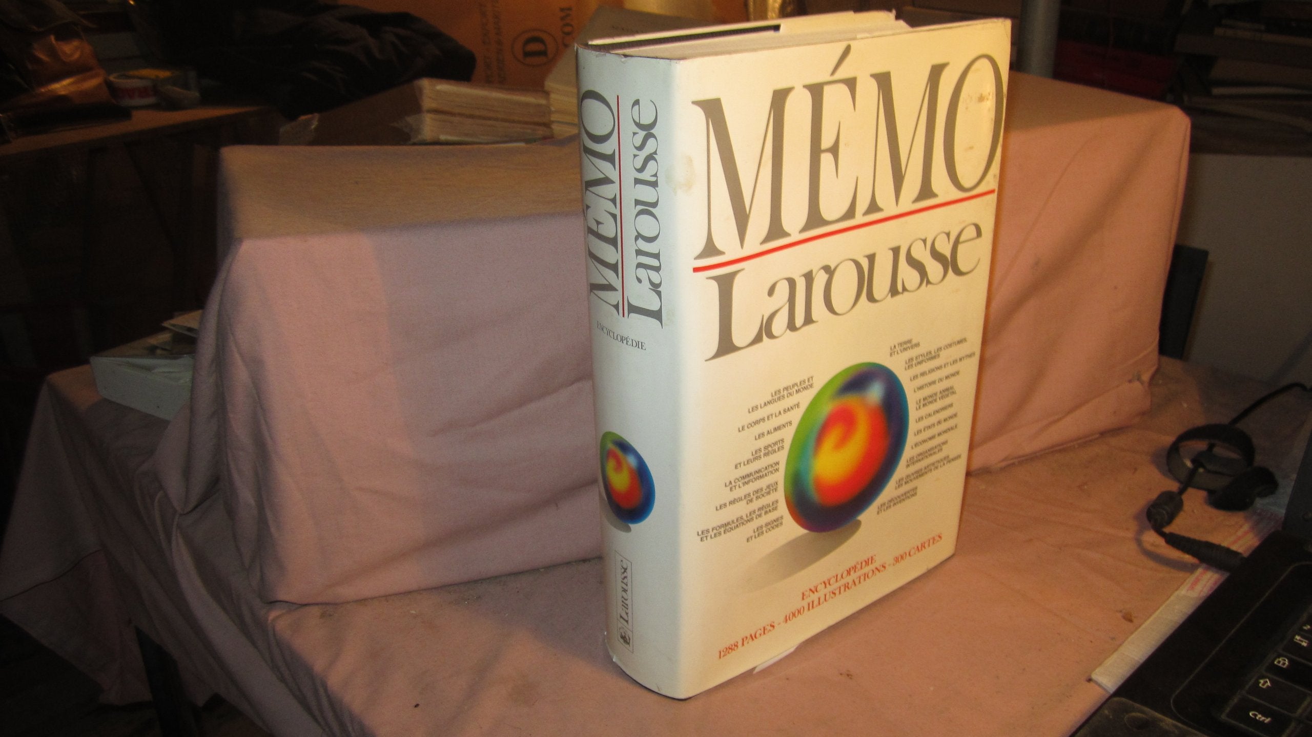 Mémo Larousse - Encyclopédie générale visuelle et thématique book