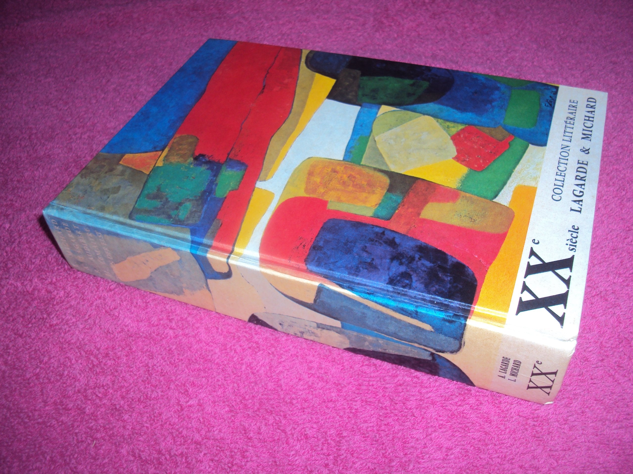 XXe siecle (Collection A. Lagarde & L. Michard. Textes et litterature, 6) (French Edition) Books