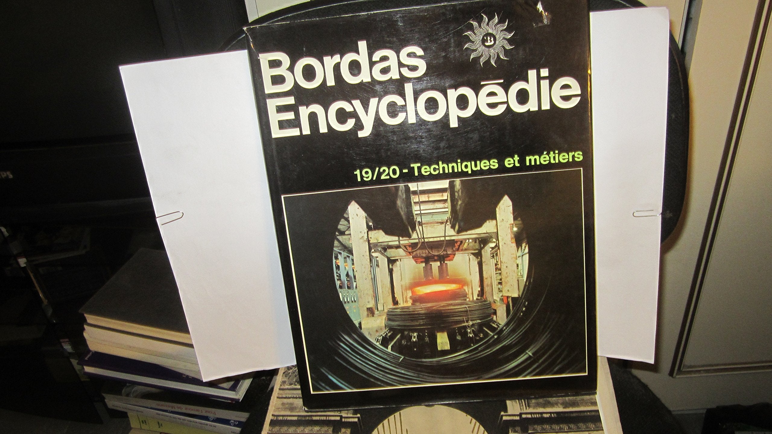 Techniques et metiers (Bordas encyclopedie) (French Edition) book