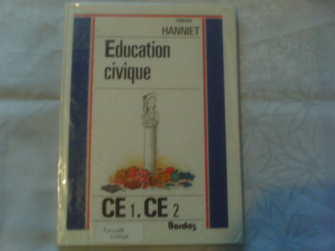 Education civique CE1-CE2 : livre de l'élève book