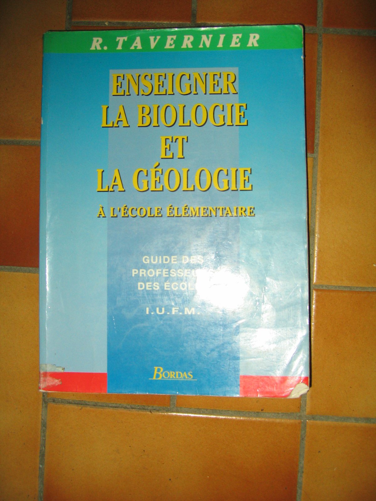 Enseigner la biologie et la géologie à l'école élémentaire Books