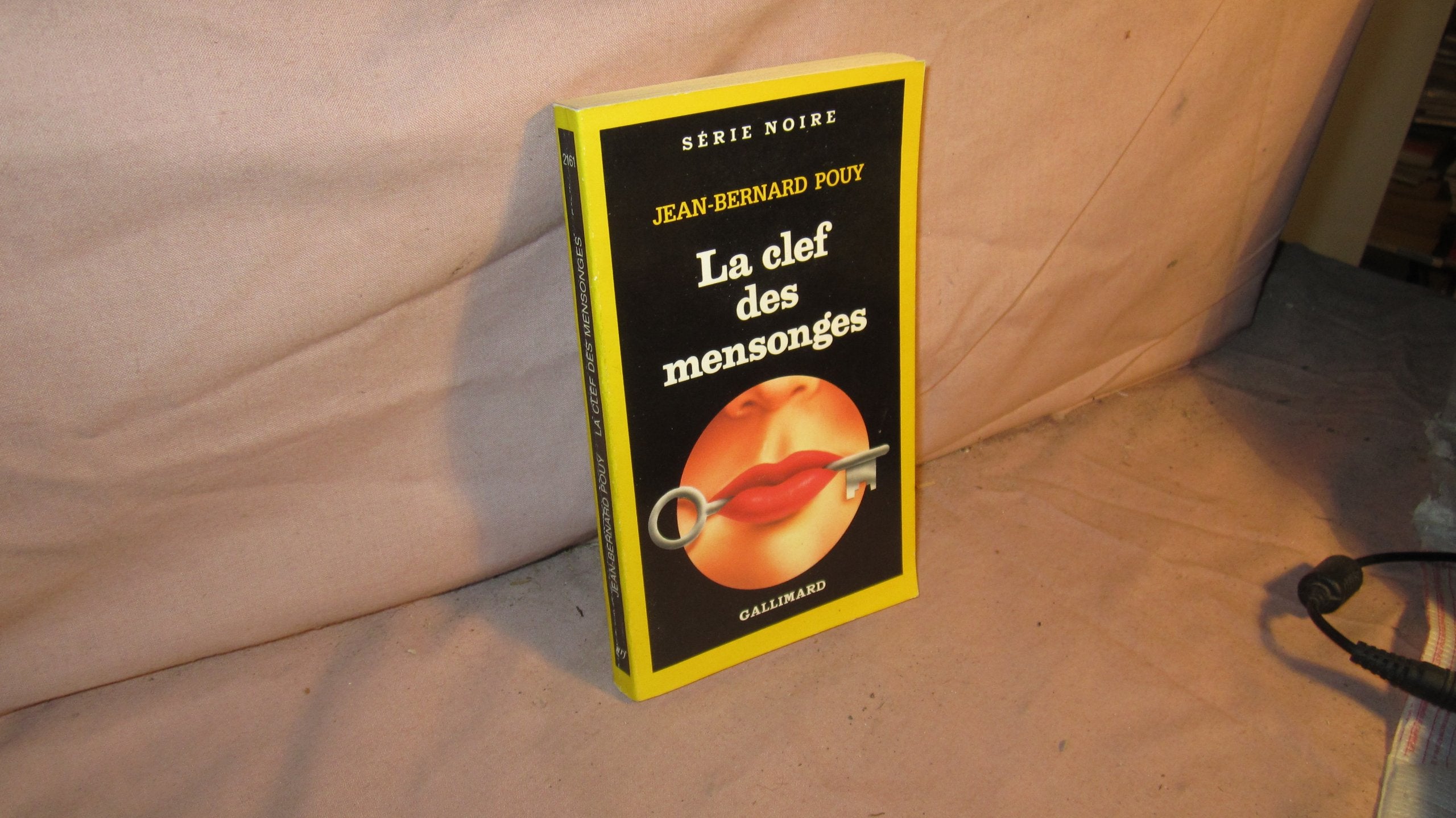 La Clef des mensonges Contemporary literature