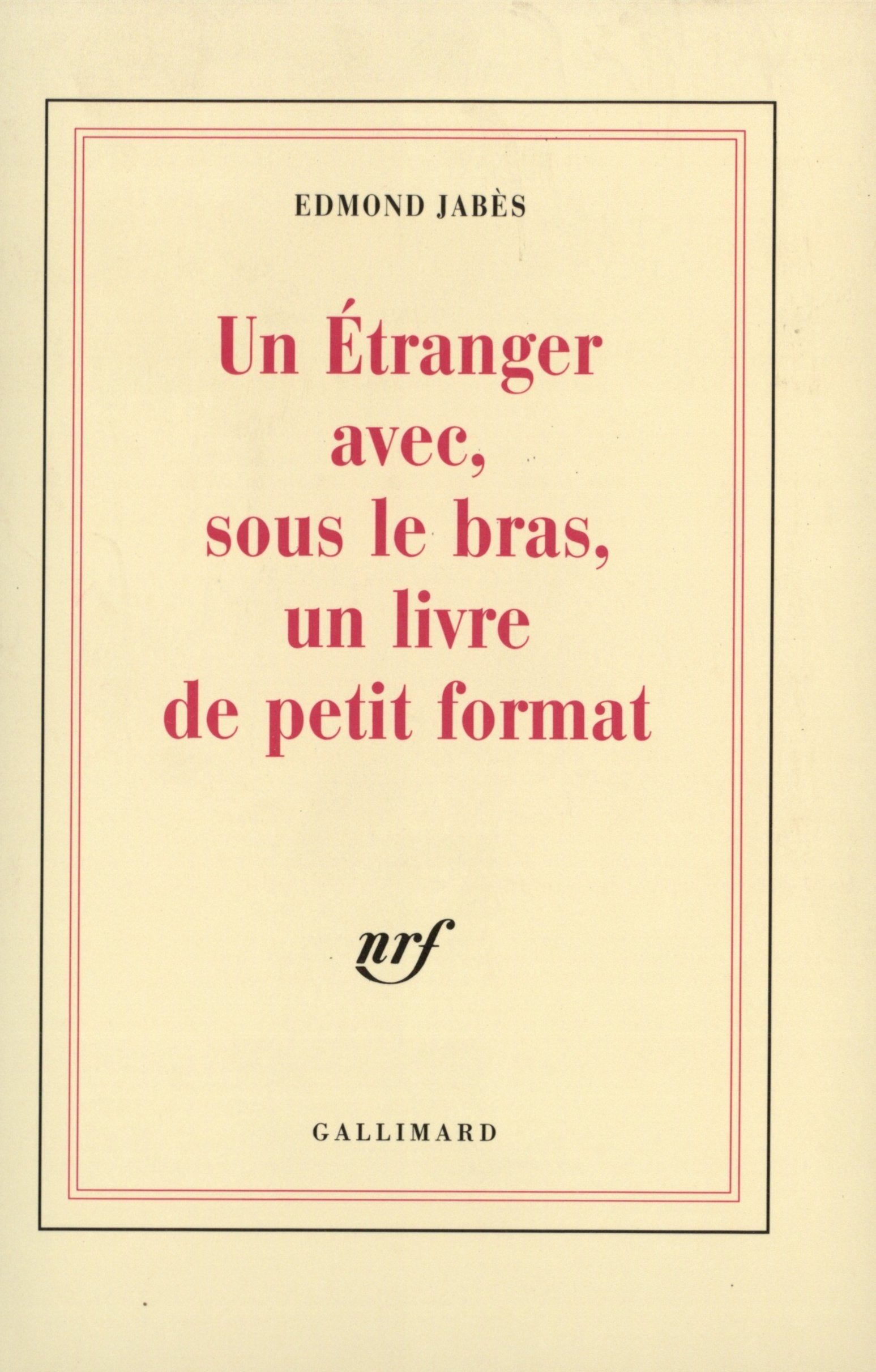 Un Étranger avec, sous le bras, un livre de petit format Poetry