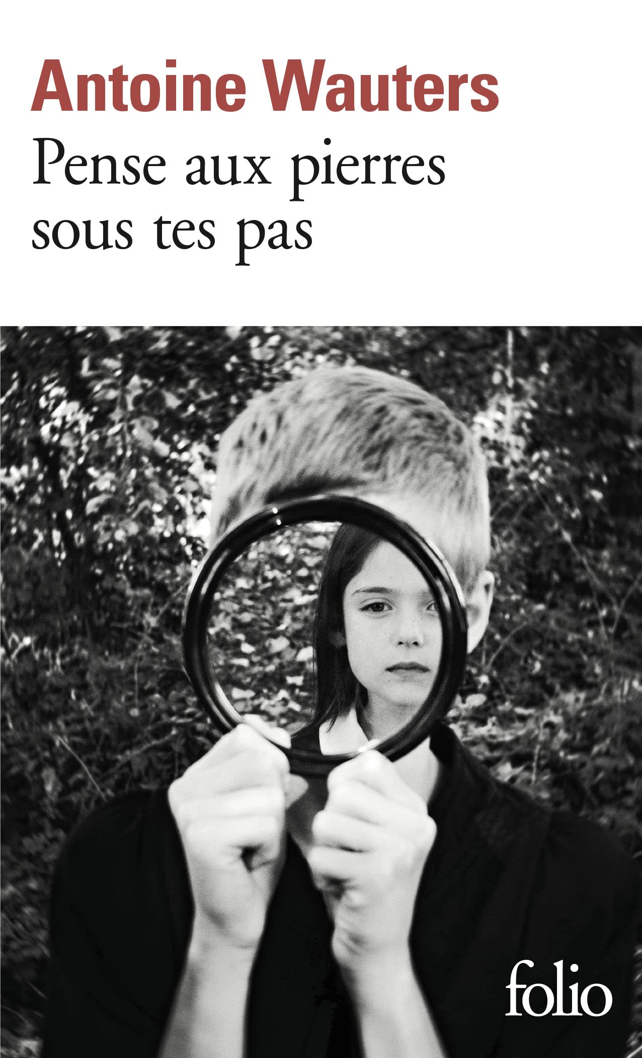 Pense aux pierres sous tes pas Contemporary literature