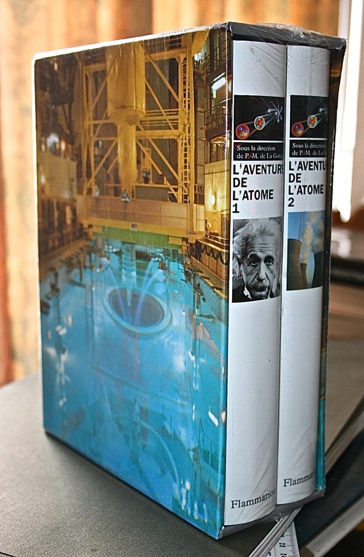 L'aventure de l'atome book