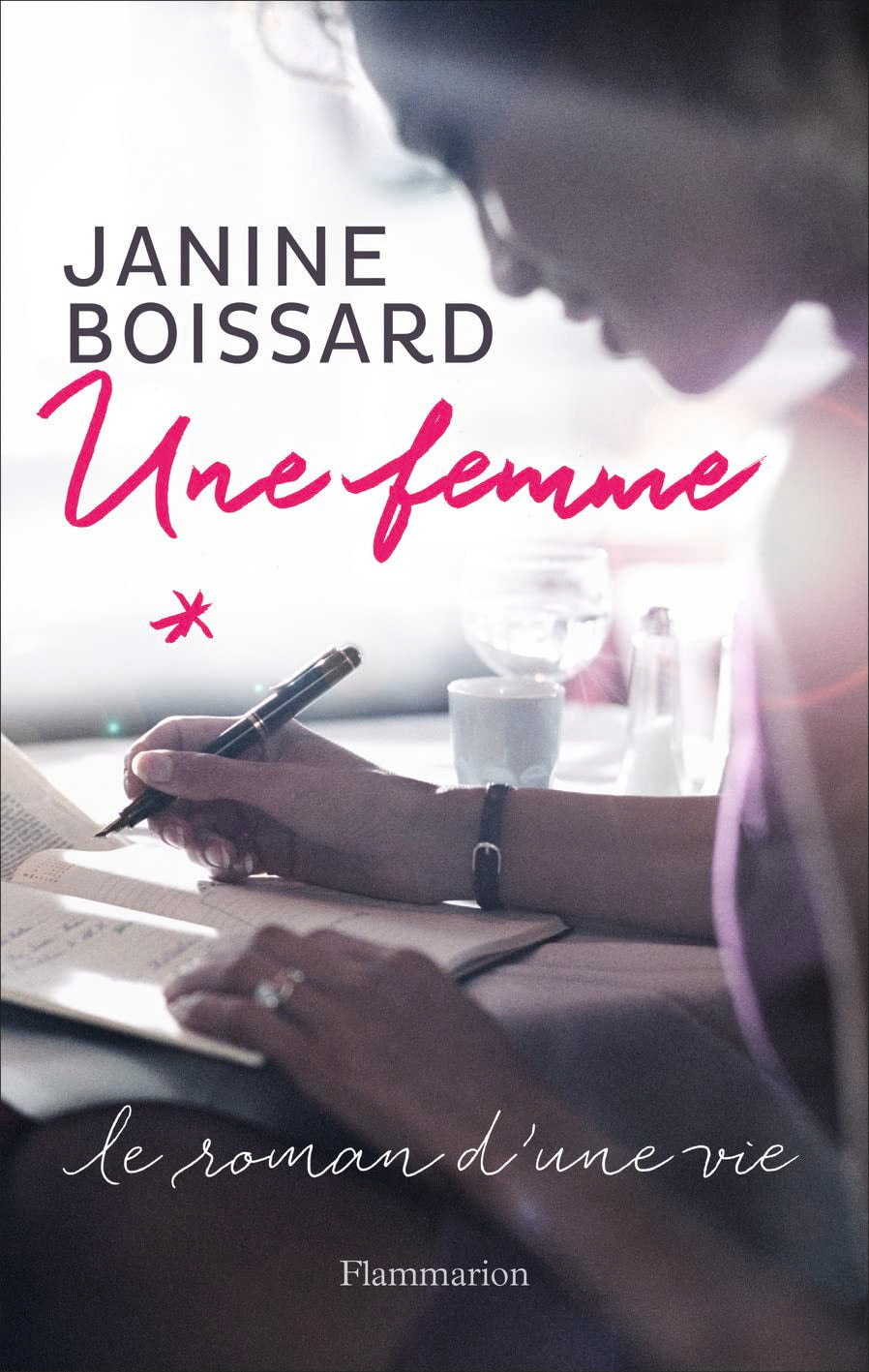 Une femme Art & Literature